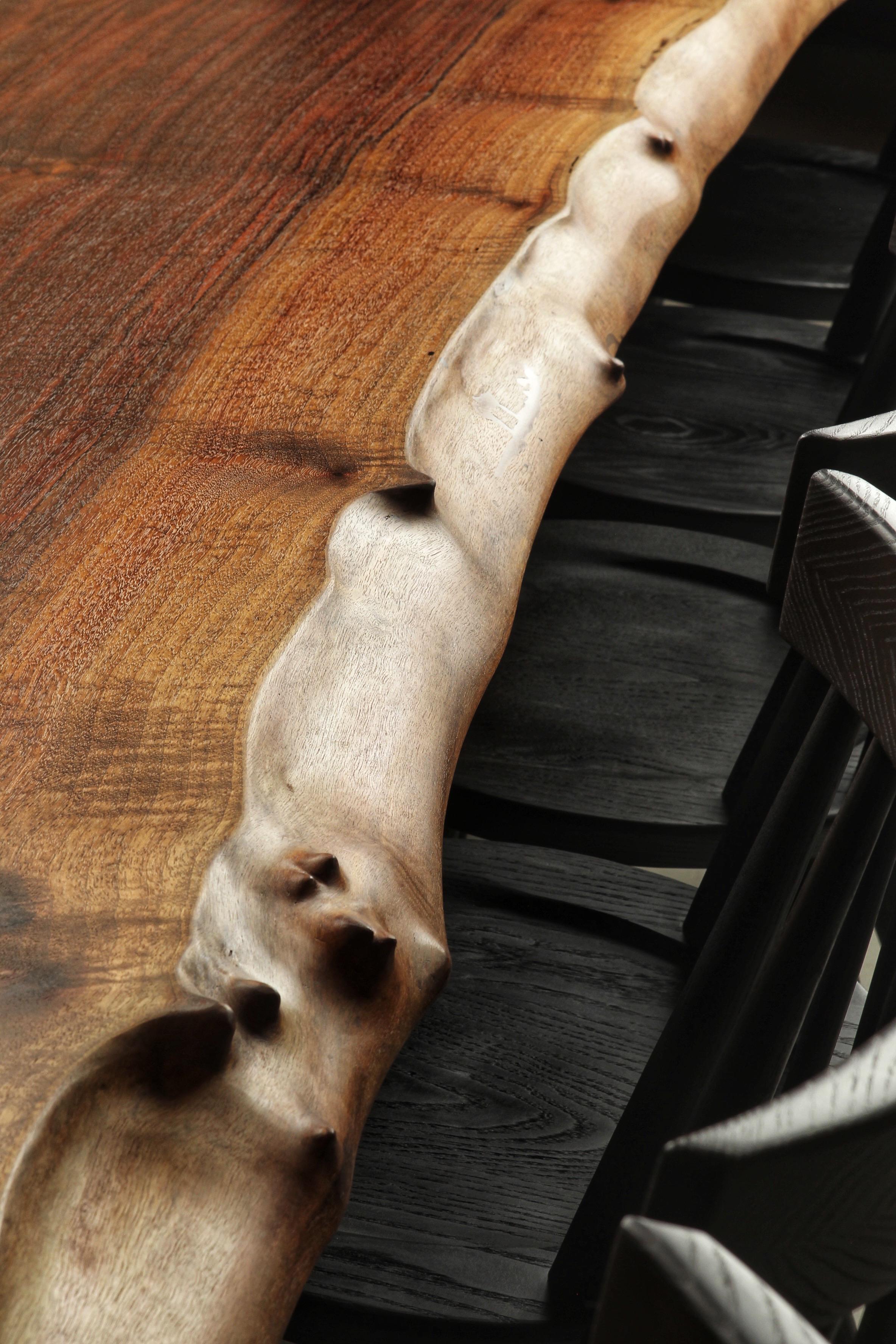 https://a.1stdibscdn.com/monster-oregon-black-walnut-single-slab-cantilever-boardroom-dining-in-stock-for-sale-picture-4/f_51472/1583886666252/mobilejpegupload_044401F20D63482CB230FBEDE5D806CF_master.jpg
