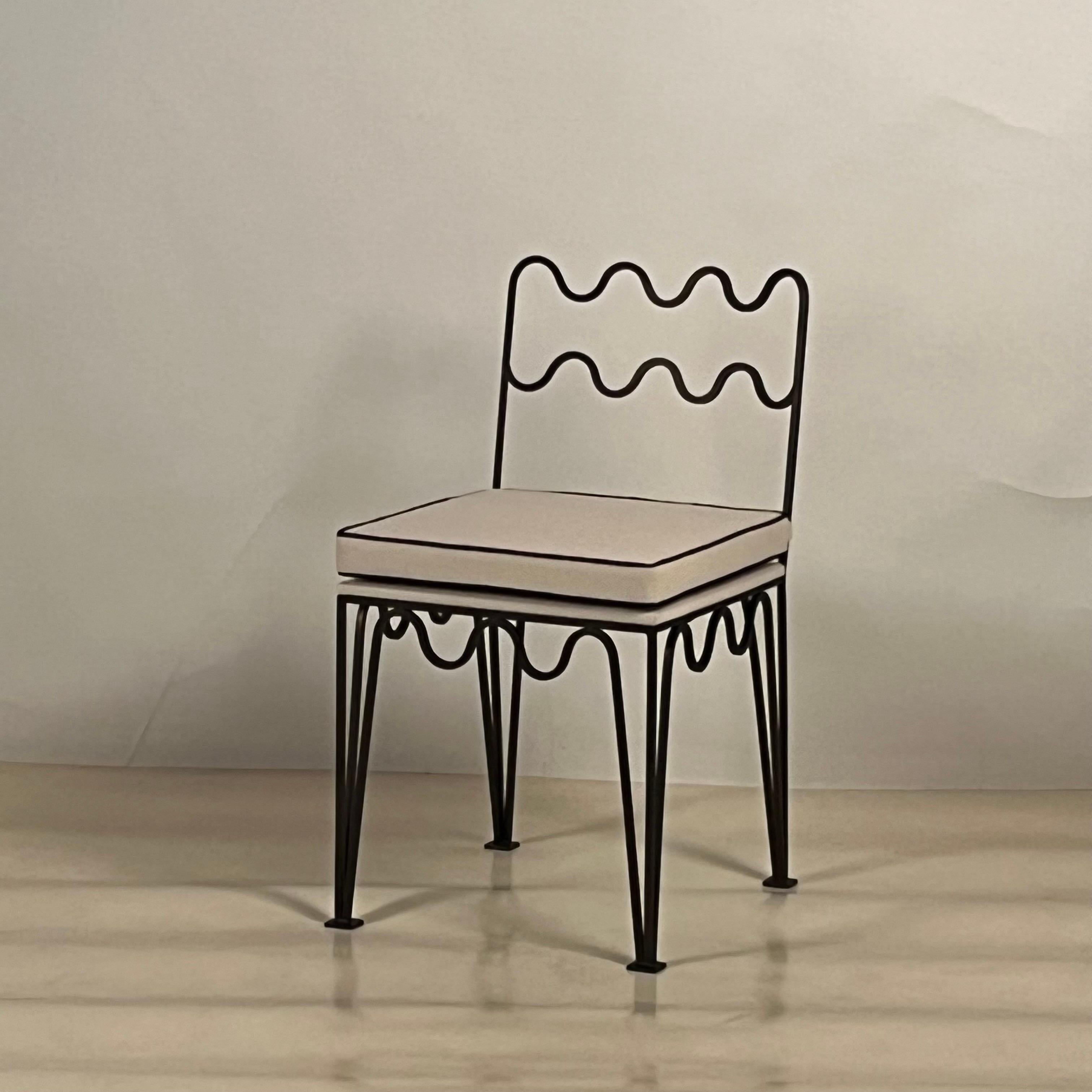 https://a.1stdibscdn.com/undulating-meandre-chair-by-design-freres-for-sale-picture-2/f_8184/f_358041521692651278960/mobilejpegupload_094E33BB33FE435FBF20E565FC889302_master.jpg