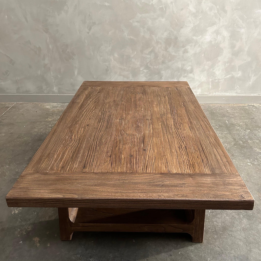 https://a.1stdibscdn.com/reclaimed-elm-wood-coffee-table-in-walnut-finish-for-sale-picture-9/f_18223/f_468886121759354747375/mobilejpegupload_0B46D1F7A1564ABEBEA7CCF4DFC7F8D9_master.jpg