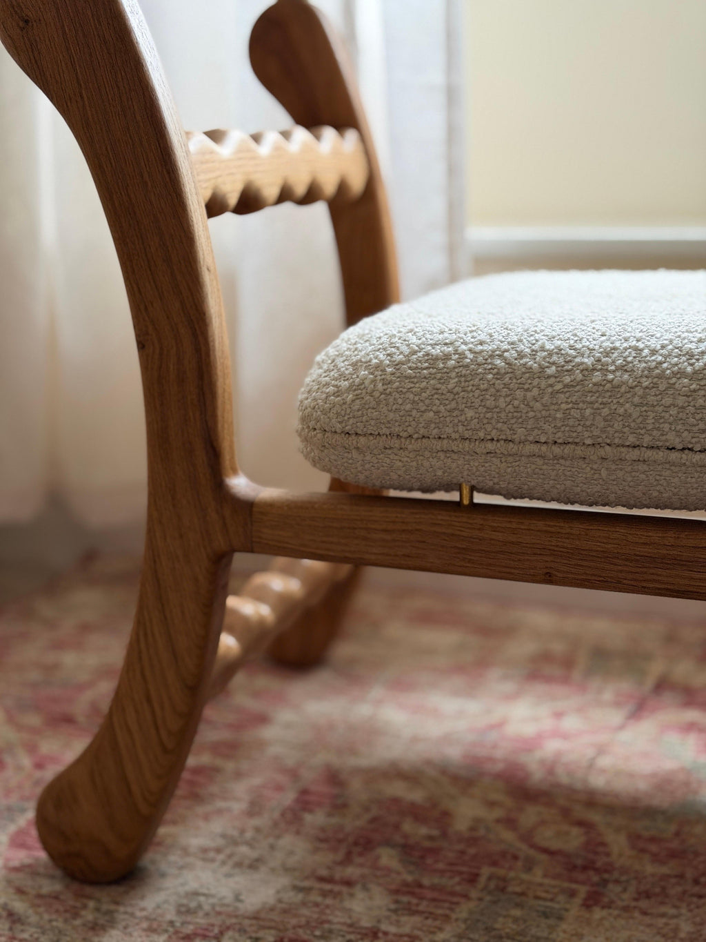 https://a.1stdibscdn.com/occasional-seat-oak-for-sale-picture-19/f_85912/1770411308850/mobilejpegupload_17F314D41F304BC8909275F57C07A18C_master.jpg