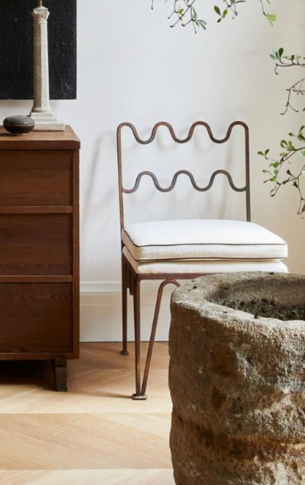 https://a.1stdibscdn.com/pair-of-chic-meandre-side-chairs-by-design-freres-for-sale-picture-9/f_8184/f_307549421665173503208/mobilejpegupload_1C288F33BEA24B82A4FD1CD59B104A06_master.jpg