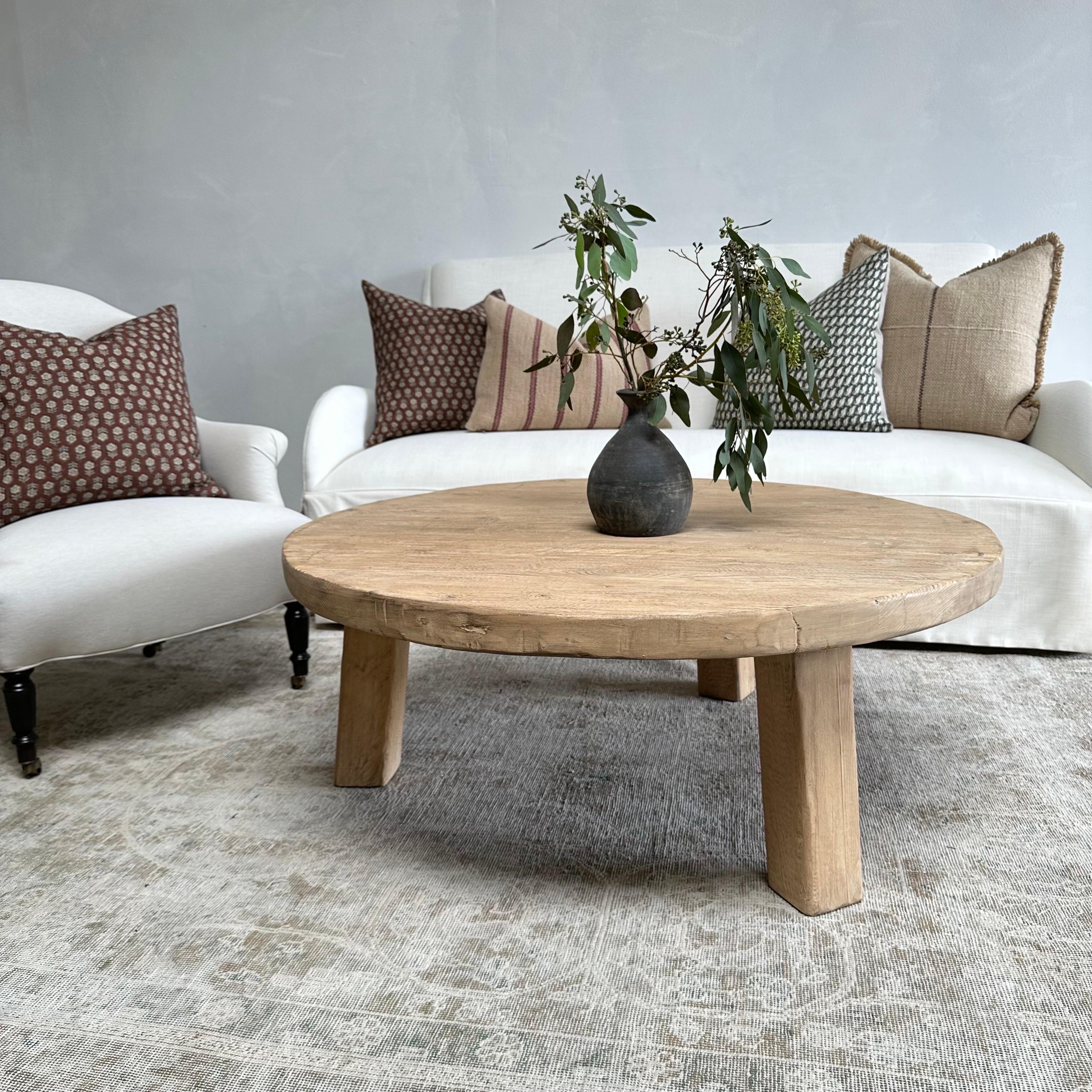 https://a.1stdibscdn.com/custom-round-luna-reclaimed-wood-coffee-table-for-sale-picture-8/f_18223/f_429880221735855354939/mobilejpegupload_2C557E50469B41249F6971AF4F136663_master.jpg