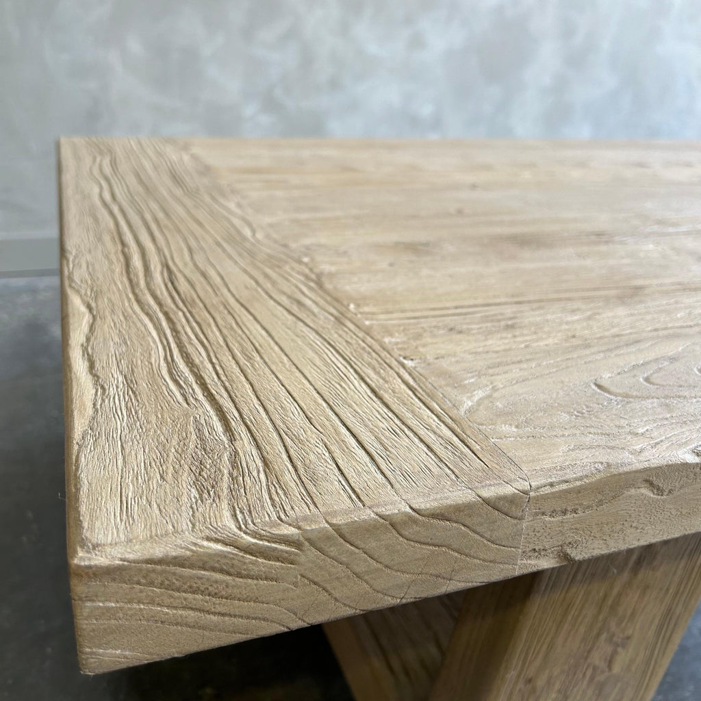https://a.1stdibscdn.com/reclaimed-elm-wood-coffee-table-for-sale-picture-6/f_18223/f_492966321773945291223/mobilejpegupload_345135E2CA304C23A37CDBBC87063219_master.jpg