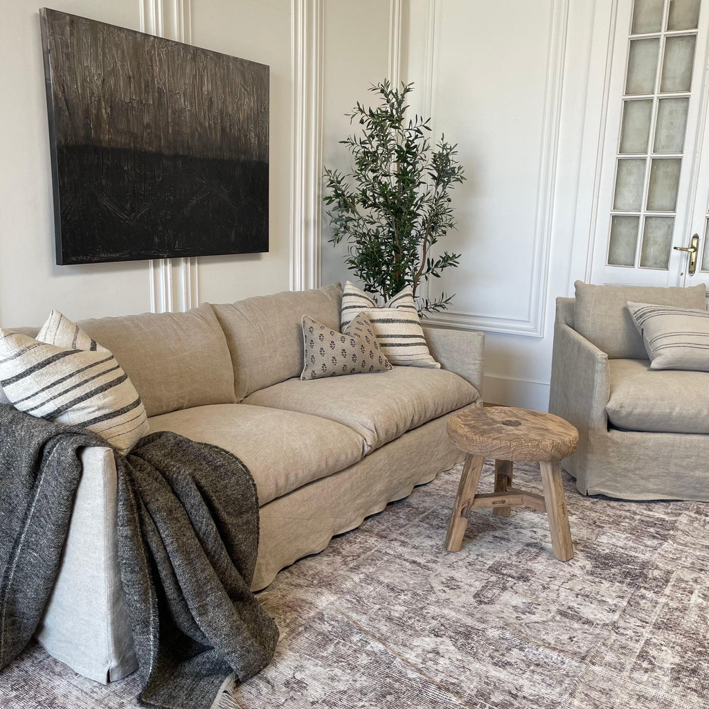 https://a.1stdibscdn.com/new-custom-stone-washed-irish-linen-slip-covered-sofa-with-down-alt-cushions-for-sale-picture-13/f_18223/1669674810098/mobilejpegupload_359ECF596C674C7AA7FAB3E14C5AB1F9_master.jpg