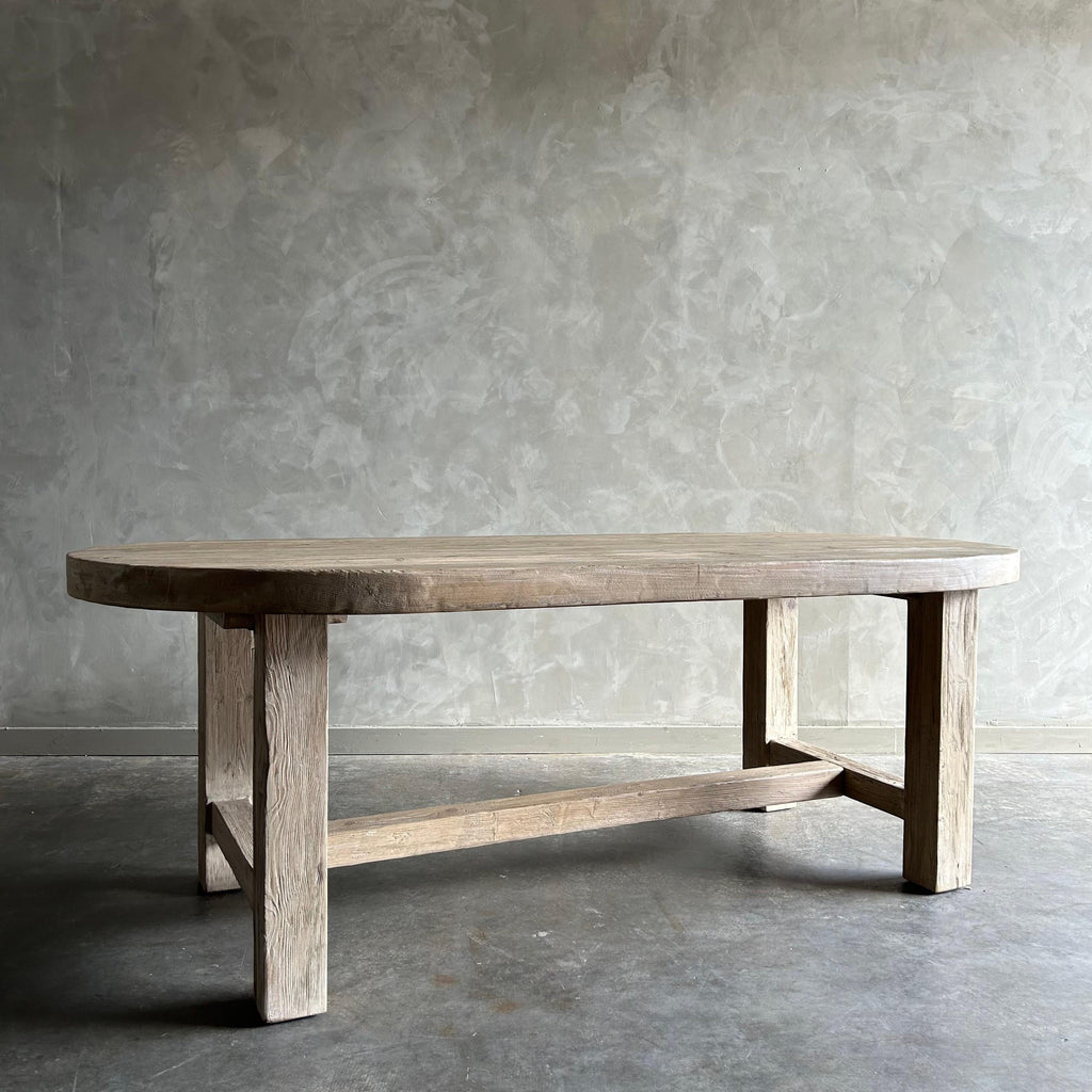https://a.1stdibscdn.com/dining-table-made-from-solid-reclaimed-wood-86-for-sale-picture-3/f_18223/1708297830352/mobilejpegupload_38584D7B70C14874B395B42369BE6428_master.jpg