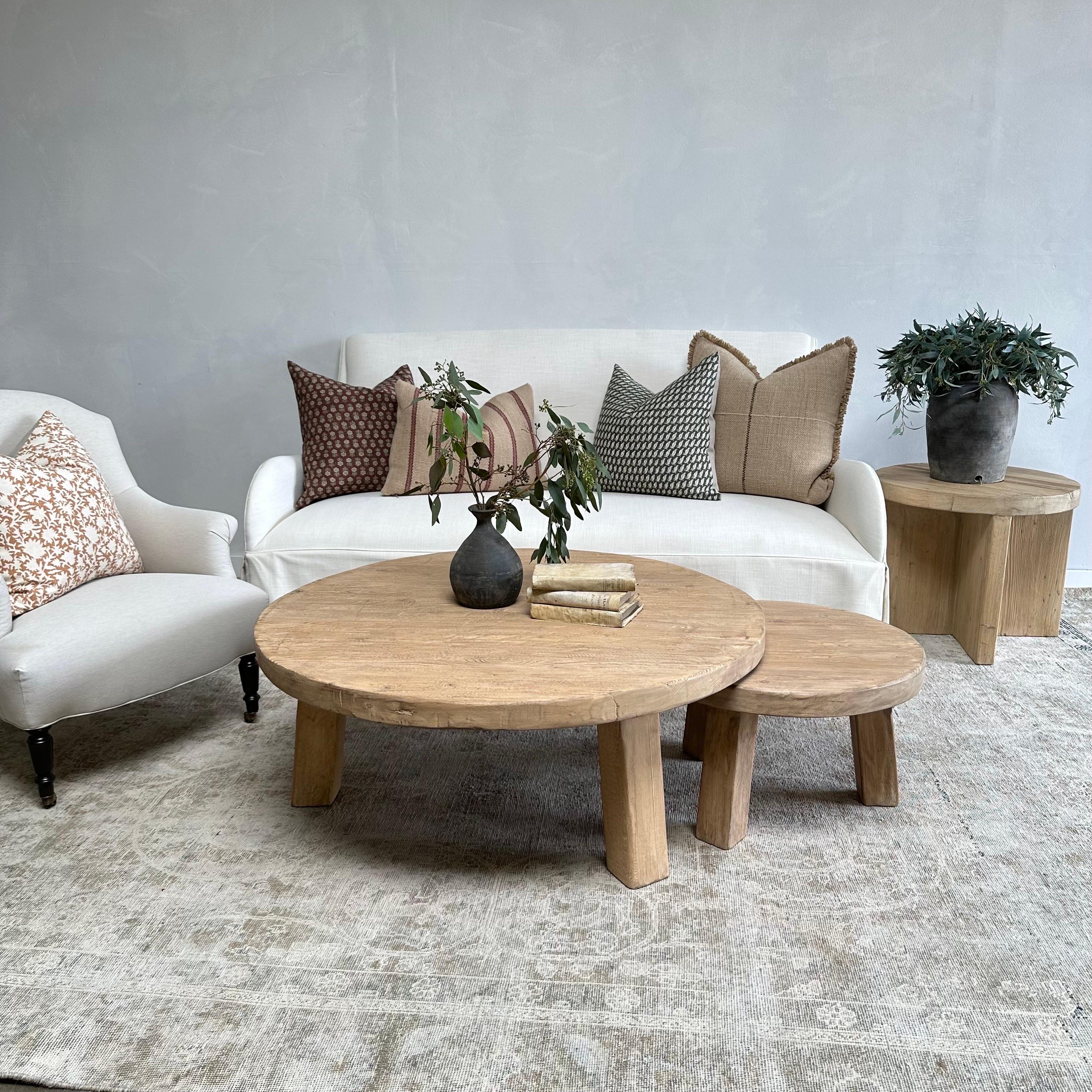 https://a.1stdibscdn.com/custom-round-luna-reclaimed-wood-coffee-table-for-sale-picture-9/f_18223/f_429880221735855355595/mobilejpegupload_38BE79A8CB794F458FA59BB98CC93031_master.jpg
