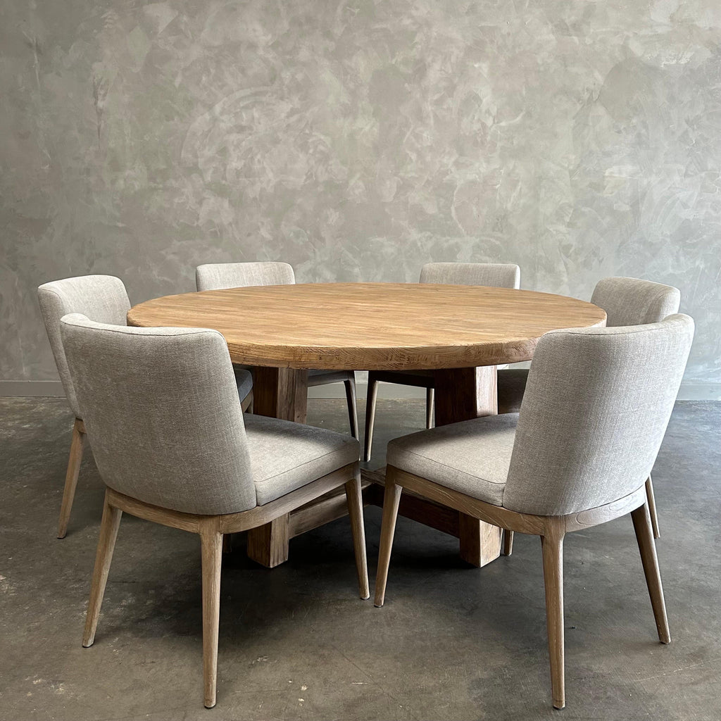 https://a.1stdibscdn.com/custom-made-reclaimed-elm-wood-round-dining-table-59-for-sale-picture-4/f_18223/1687039484017/mobilejpegupload_3A329041A6DF46B497CCEAF922A547E7_master.jpg