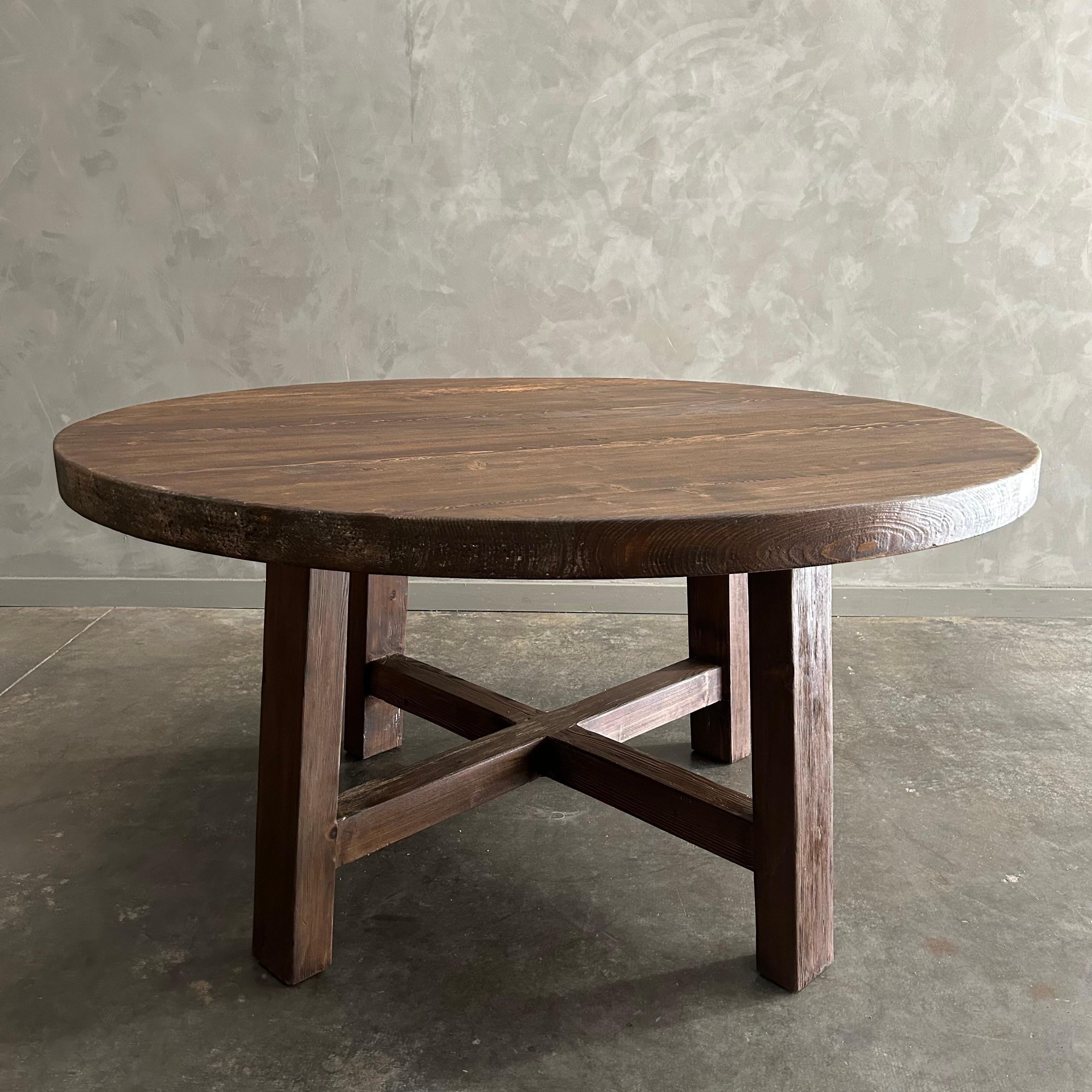 https://a.1stdibscdn.com/custom-made-reclaimed-elm-wood-round-dining-table-60-for-sale-picture-7/f_18223/f_408801521722522684298/mobilejpegupload_3CD0FCFD59D749B39BEDDBC96A6A691E_master.jpg