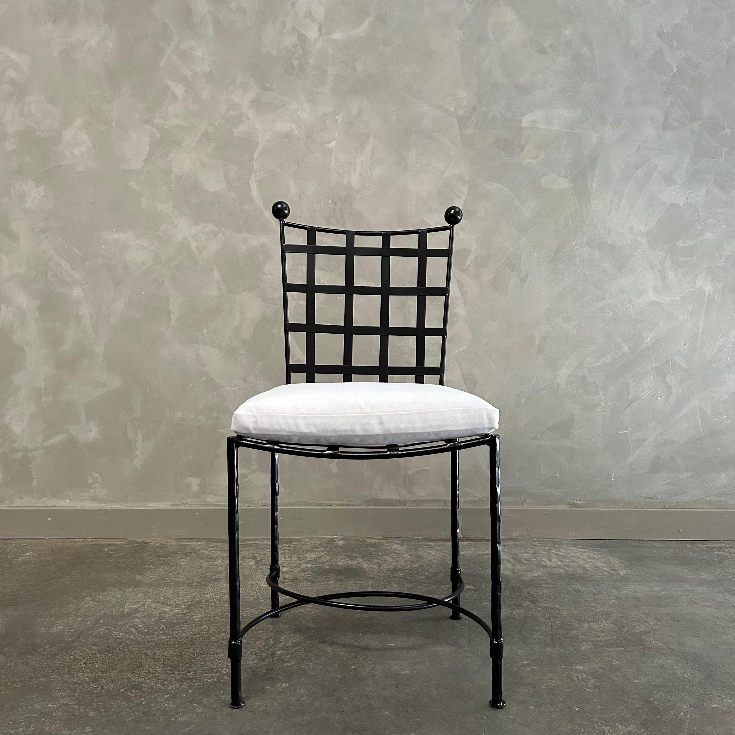 https://a.1stdibscdn.com/custom-made-outdoor-iron-dining-chair-with-sunbrella-cushion-for-sale-picture-4/f_18223/f_482916721768247961842/mobilejpegupload_3D34AABBAD194D68BB7E61BB11C891B1_master.jpg