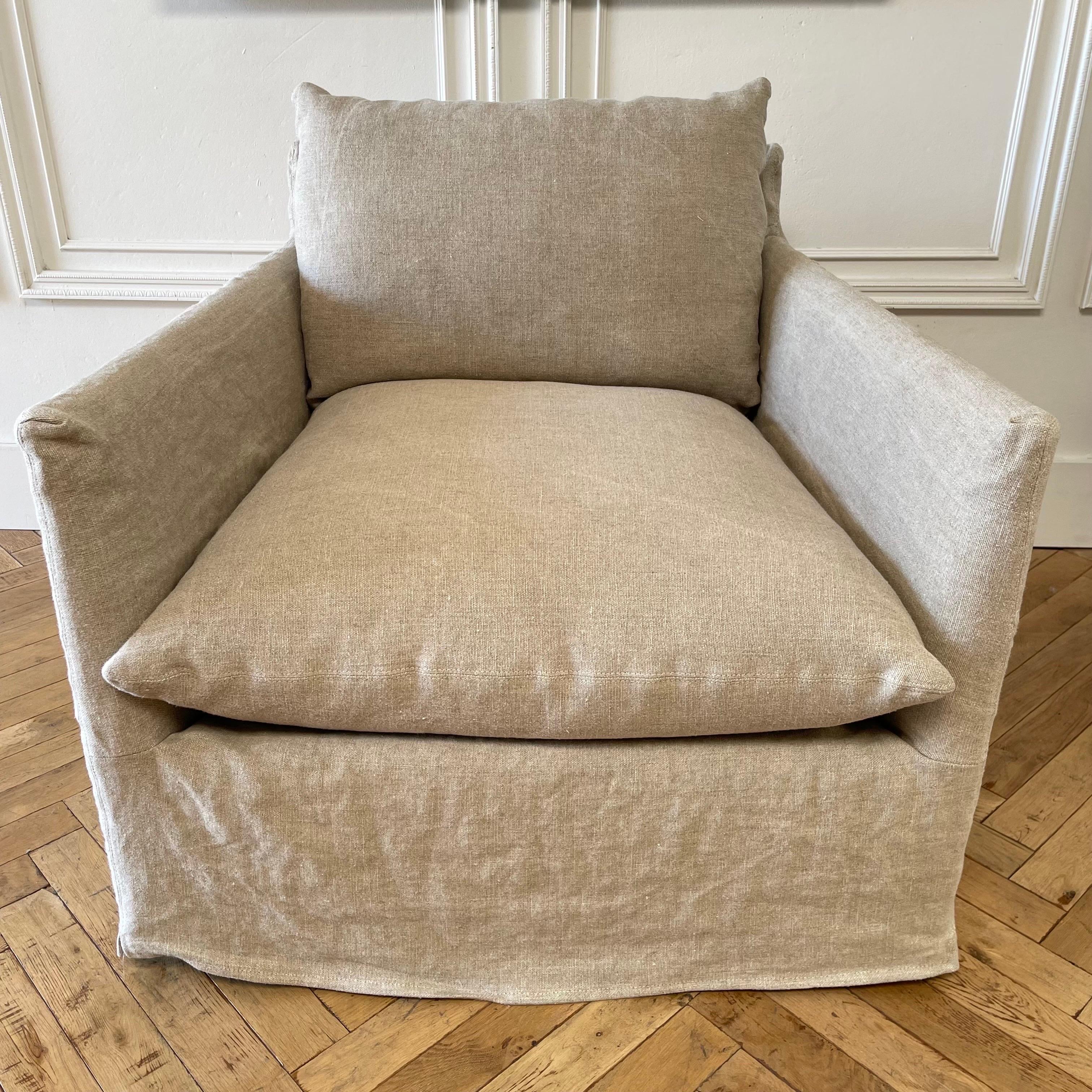 https://a.1stdibscdn.com/custom-swivel-chair-slip-covered-in-a-heavy-flax-stone-washed-linen-for-sale-picture-4/f_18223/1660770714708/mobilejpegupload_41502B0CBF20468B80524D096151C991_master.jpg