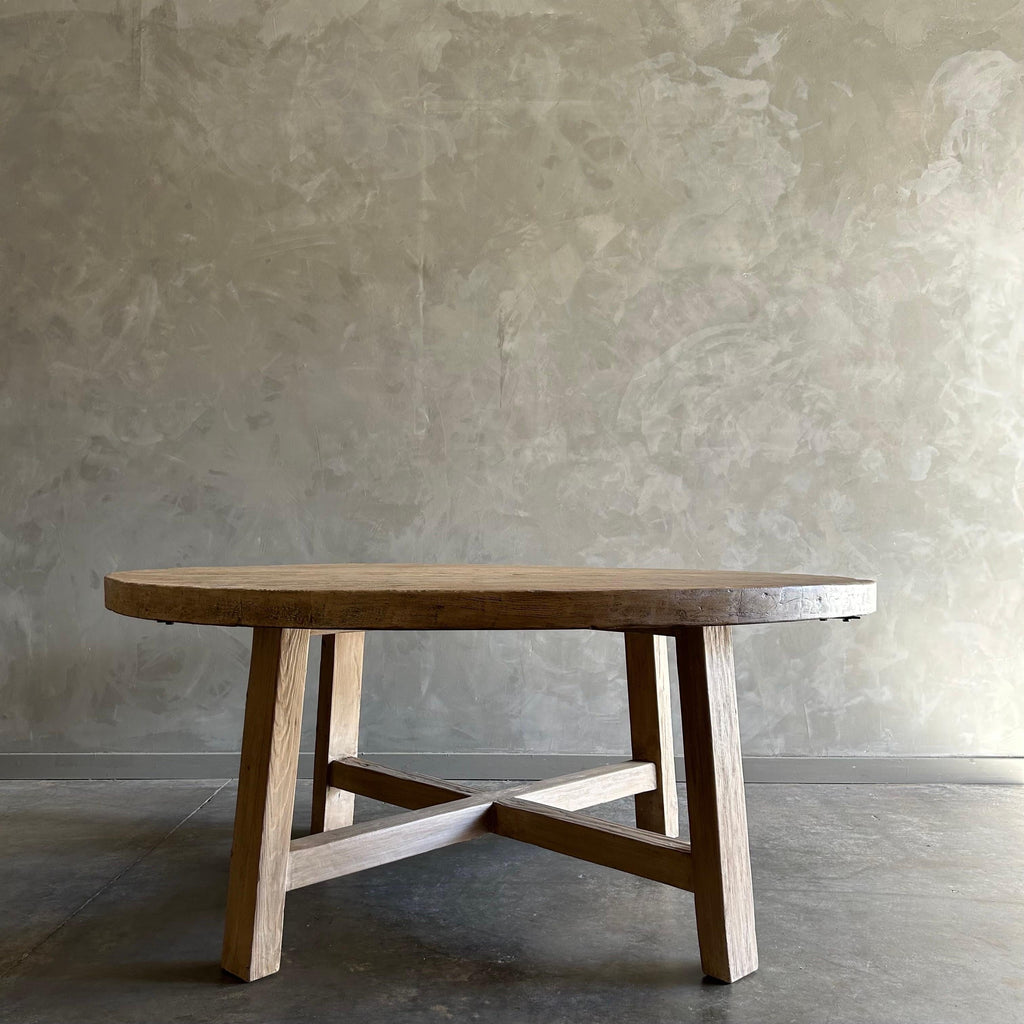 https://a.1stdibscdn.com/reclaimed-wood-dining-table-in-natural-wood-finish-72-for-sale-picture-10/f_18223/f_481700421767393416486/mobilejpegupload_5A00FBAB2D6441DB9A293092B9807DB5_master.jpg