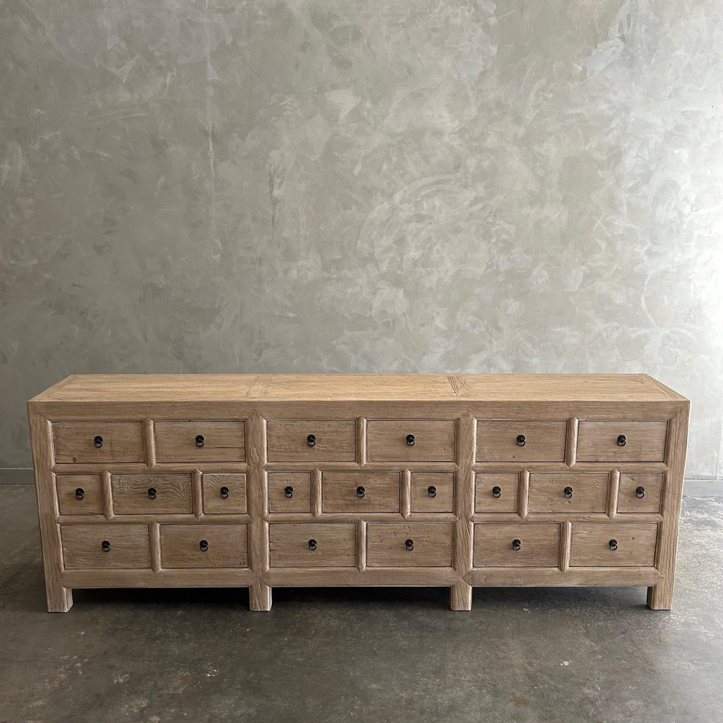 https://a.1stdibscdn.com/custom-made-elm-wood-apothecary-style-cabinet-in-natural-finish-for-sale-picture-12/f_18223/1702782125578/mobilejpegupload_6415624F287E48BE90671B0B1FBF06E0_master.jpg