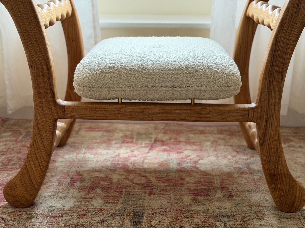 https://a.1stdibscdn.com/occasional-seat-oak-for-sale-picture-2/f_85912/1770411293534/mobilejpegupload_68F8673A509442789F63F565457024D4_master.jpg