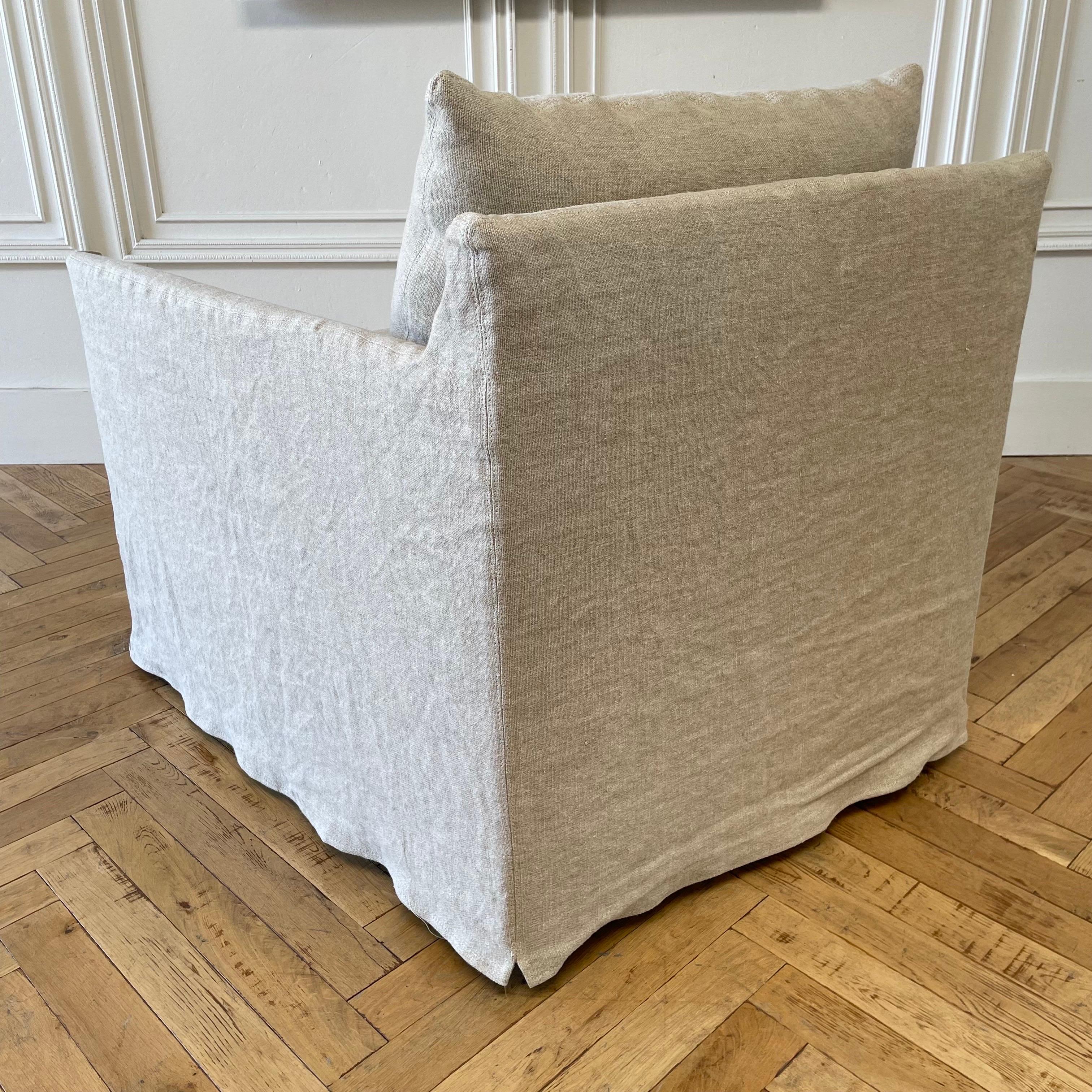 https://a.1stdibscdn.com/custom-swivel-chair-slip-covered-in-a-heavy-flax-stone-washed-linen-for-sale-picture-11/f_18223/1660770723544/mobilejpegupload_6AE09937A55244B4BD8FF81C8E81725A_master.jpg