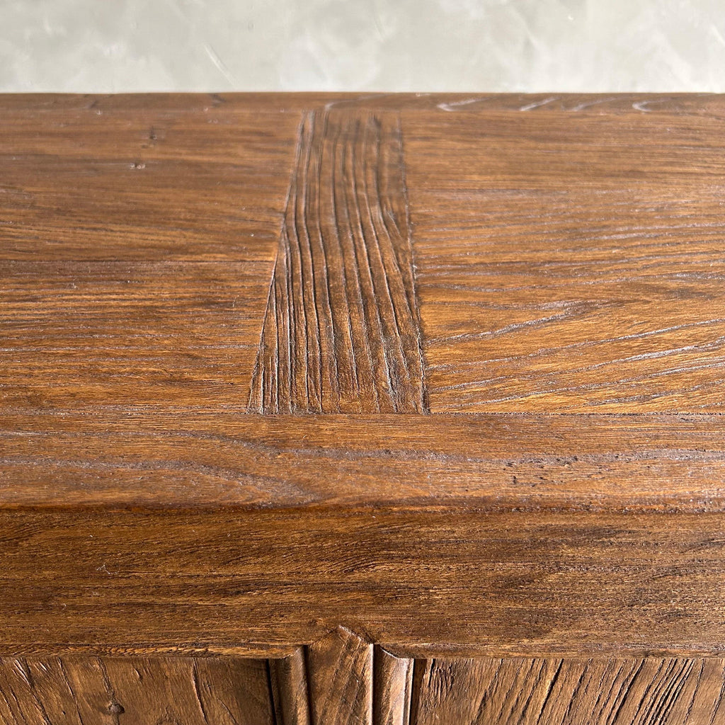 https://a.1stdibscdn.com/reclaimed-elm-wood-4-door-cabinet-or-sideboard-in-dark-finish-for-sale-picture-4/f_18223/f_416397321727294589490/mobilejpegupload_846E190590F84221B59DE05C76B6DF5D_master.jpg