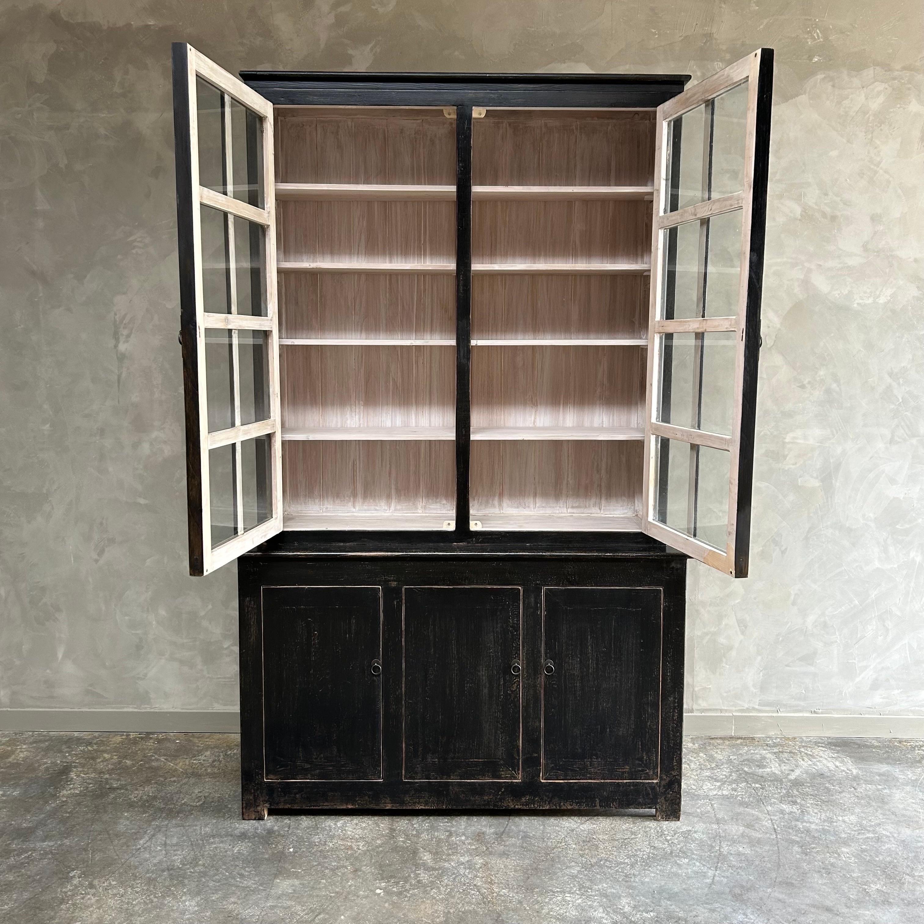 https://a.1stdibscdn.com/vintage-style-reclaimed-wood-hutch-in-distressed-black-finish-for-sale-picture-3/f_18223/f_384692221708218531044/mobilejpegupload_855D904ED20C45728F90702D2C3CA6EB_master.jpg
