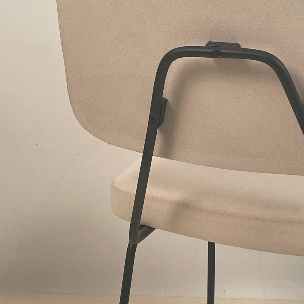 https://a.1stdibscdn.com/set-of-4-decade-dining-chairs-by-design-freres-for-sale-picture-6/f_8184/1638469644426/mobilejpegupload_85DADA16D52D4F1C88E18DBBDF71B841_master.jpg