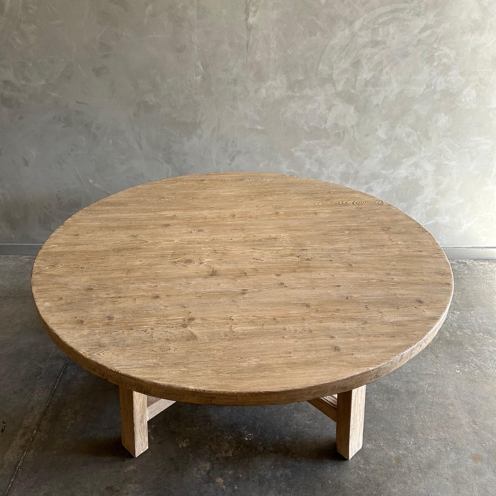 https://a.1stdibscdn.com/reclaimed-wood-dining-table-in-natural-wood-finish-72-for-sale-picture-3/f_18223/f_481700421767393411586/mobilejpegupload_866F79C9D52A4E7484B85E790B3D8284_master.jpg