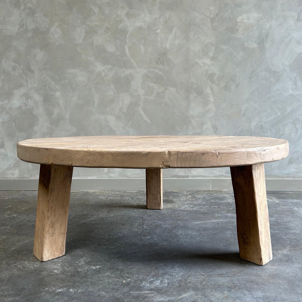 https://a.1stdibscdn.com/custom-round-luna-reclaimed-wood-coffee-table-for-sale-picture-2/f_18223/f_429880221735855351070/mobilejpegupload_8814EA0345D149AAB51C972CDC5588A2_master.jpg