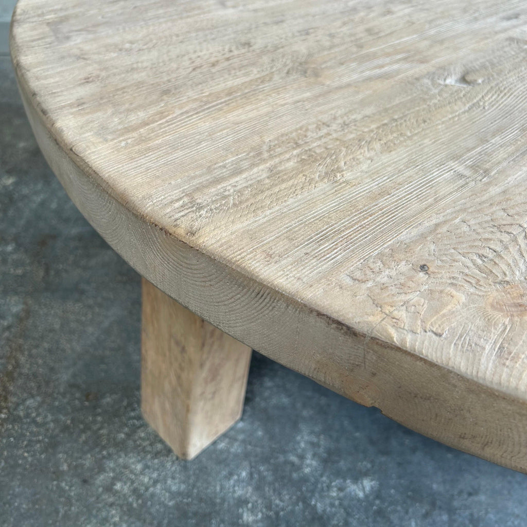 https://a.1stdibscdn.com/custom-round-luna-reclaimed-wood-coffee-table-for-sale-picture-7/f_18223/f_429880221735855354294/mobilejpegupload_935E6CC396BD43C9B99B20E86623918C_master.jpg