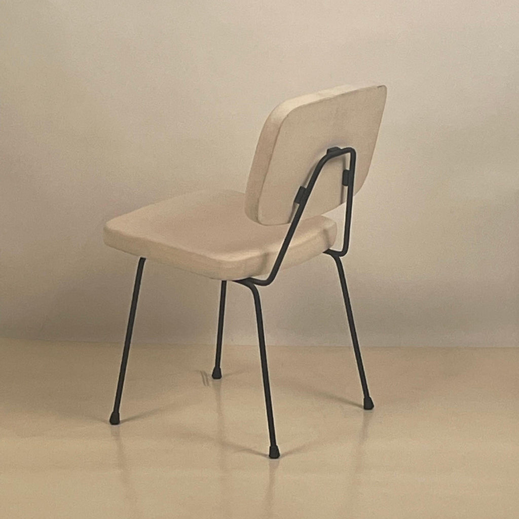 https://a.1stdibscdn.com/set-of-4-decade-dining-chairs-by-design-freres-for-sale-picture-4/f_8184/1638469641444/mobilejpegupload_945AAF00BBFA4495B4E6076EEE285E01_master.jpg