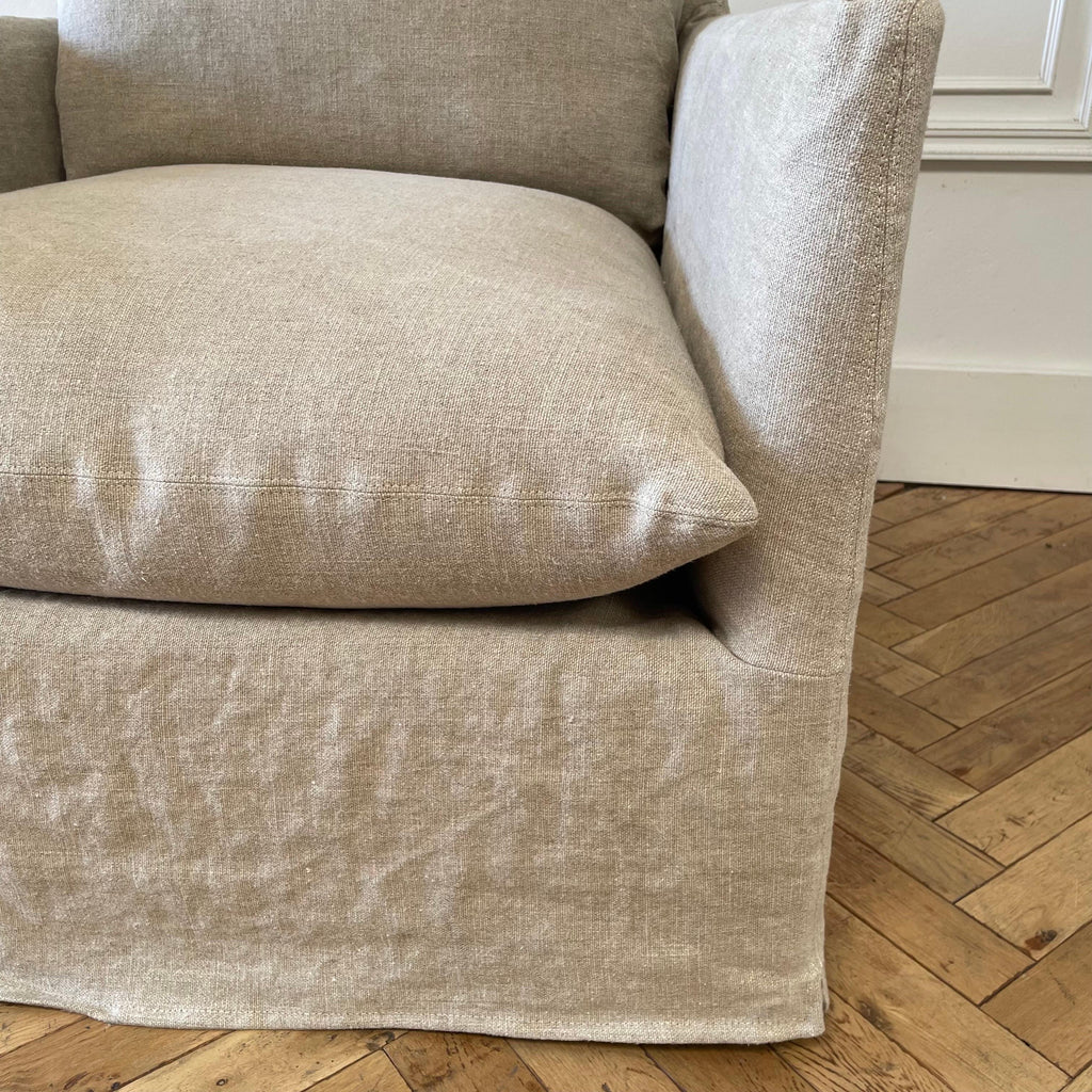https://a.1stdibscdn.com/custom-swivel-chair-slip-covered-in-a-heavy-flax-stone-washed-linen-for-sale-picture-7/f_18223/1660770717745/mobilejpegupload_9789BCDDD7404293A80D699A985B5F07_master.jpg