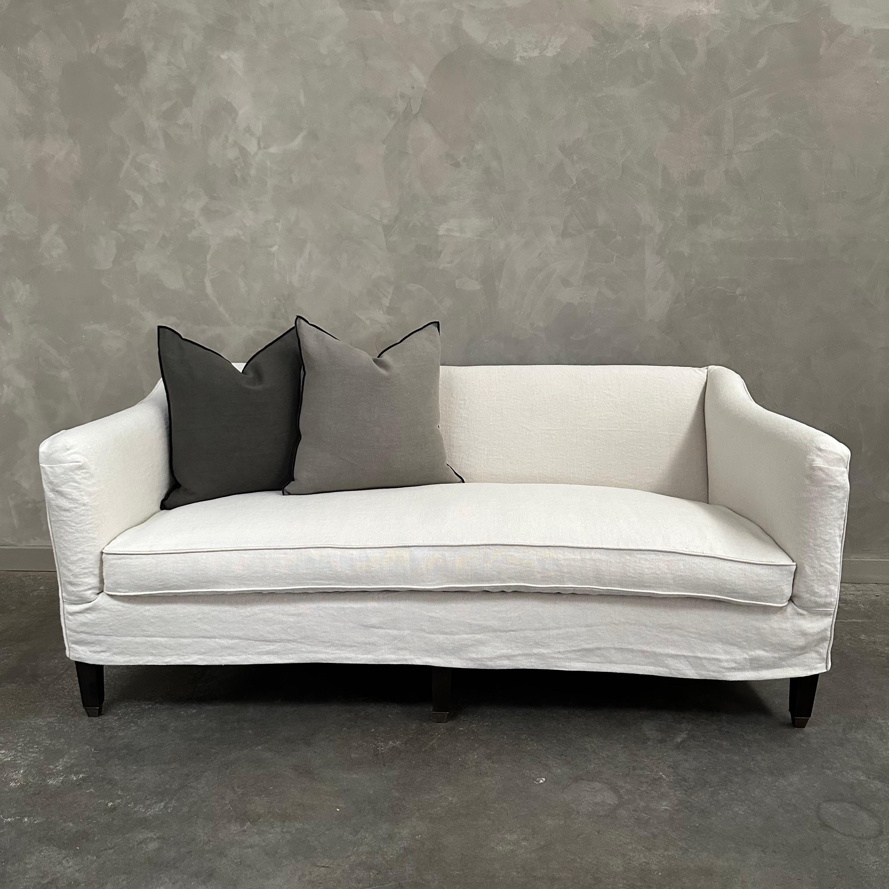 https://a.1stdibscdn.com/custom-upholstered-or-slip-covered-sofa-in-heavy-stone-washed-belgian-linen-for-sale-picture-2/f_18223/1697577849387/mobilejpegupload_9BE5BDA27CAC49DEA6CED4F3F1071B79_master.jpg