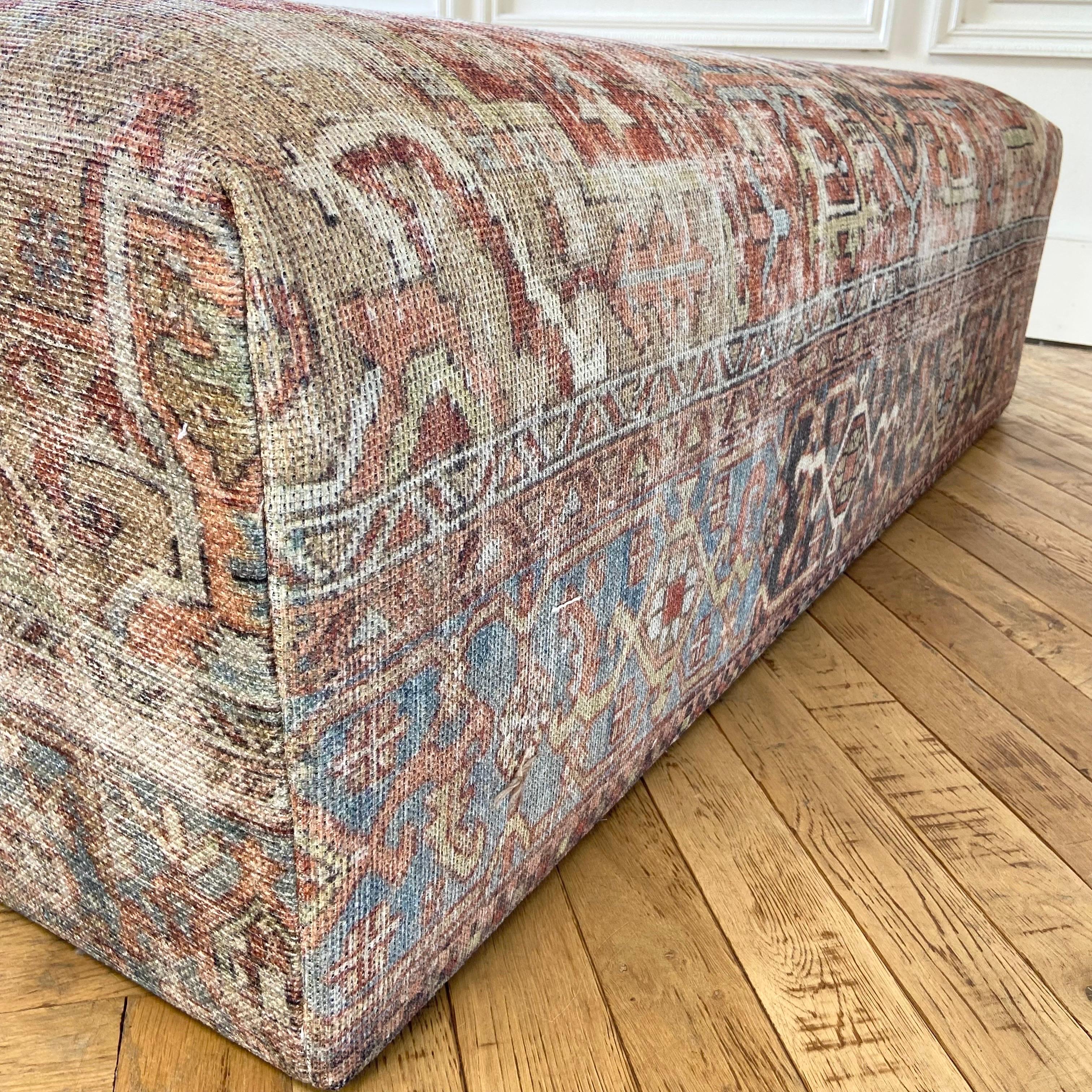 https://a.1stdibscdn.com/custom-made-cube-style-rug-cocktail-ottoman-for-sale-picture-11/f_18223/1647468610984/mobilejpegupload_9E8984A0C7144897B99FC21D7F70E21E_master.jpg