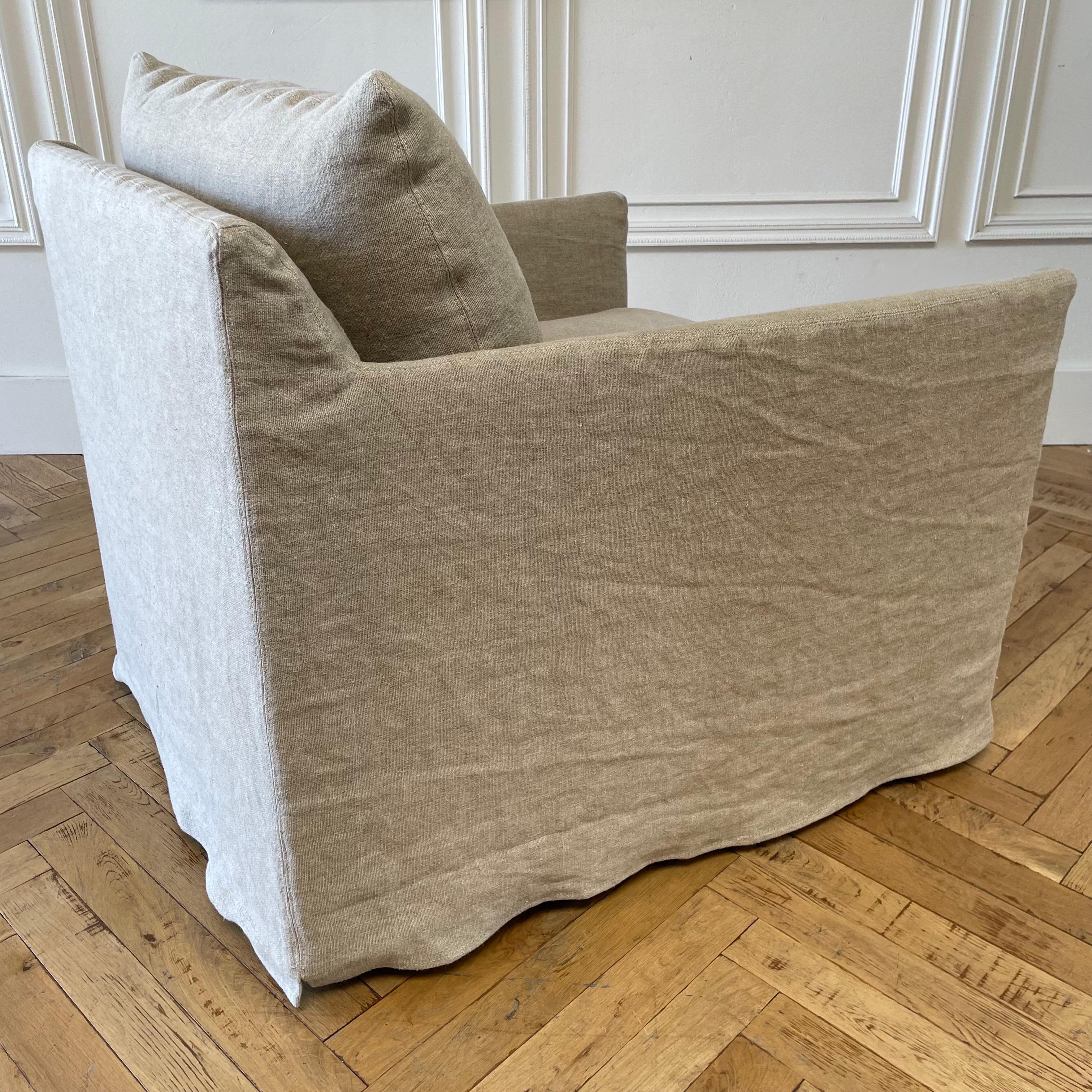 https://a.1stdibscdn.com/custom-swivel-chair-slip-covered-in-a-heavy-flax-stone-washed-linen-for-sale-picture-13/f_18223/1660770726416/mobilejpegupload_A72FA3FABDBE493591D99DCE5B5B6CCF_master.jpg