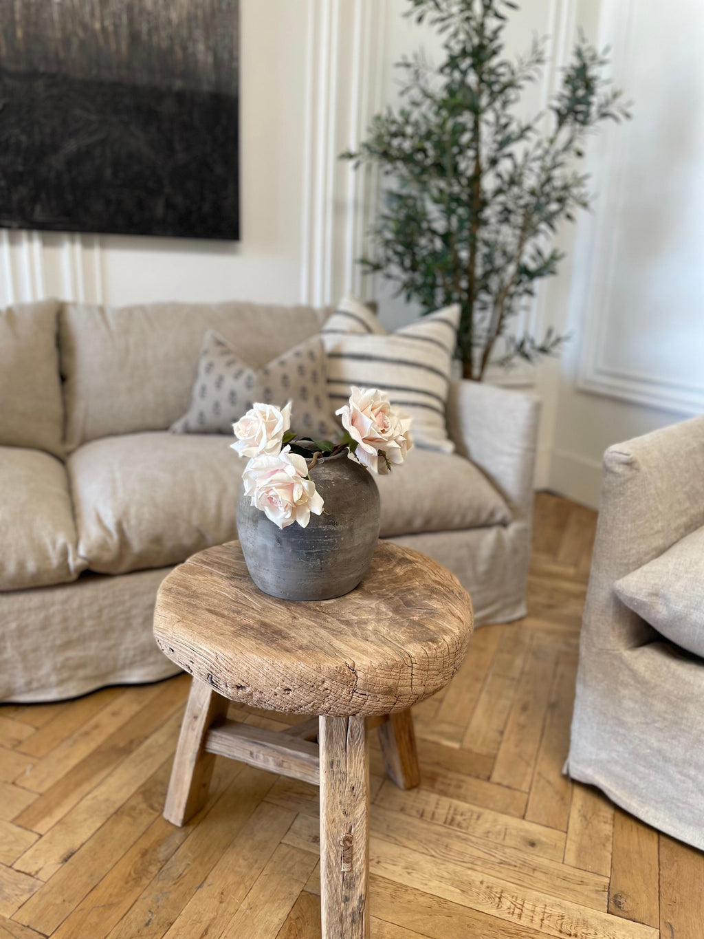 https://a.1stdibscdn.com/new-custom-stone-washed-irish-linen-slip-covered-sofa-with-down-alt-cushions-for-sale-picture-12/f_18223/1669674809159/mobilejpegupload_A775A2DC8DC1438A83F20E904FD5CC83_master.jpg