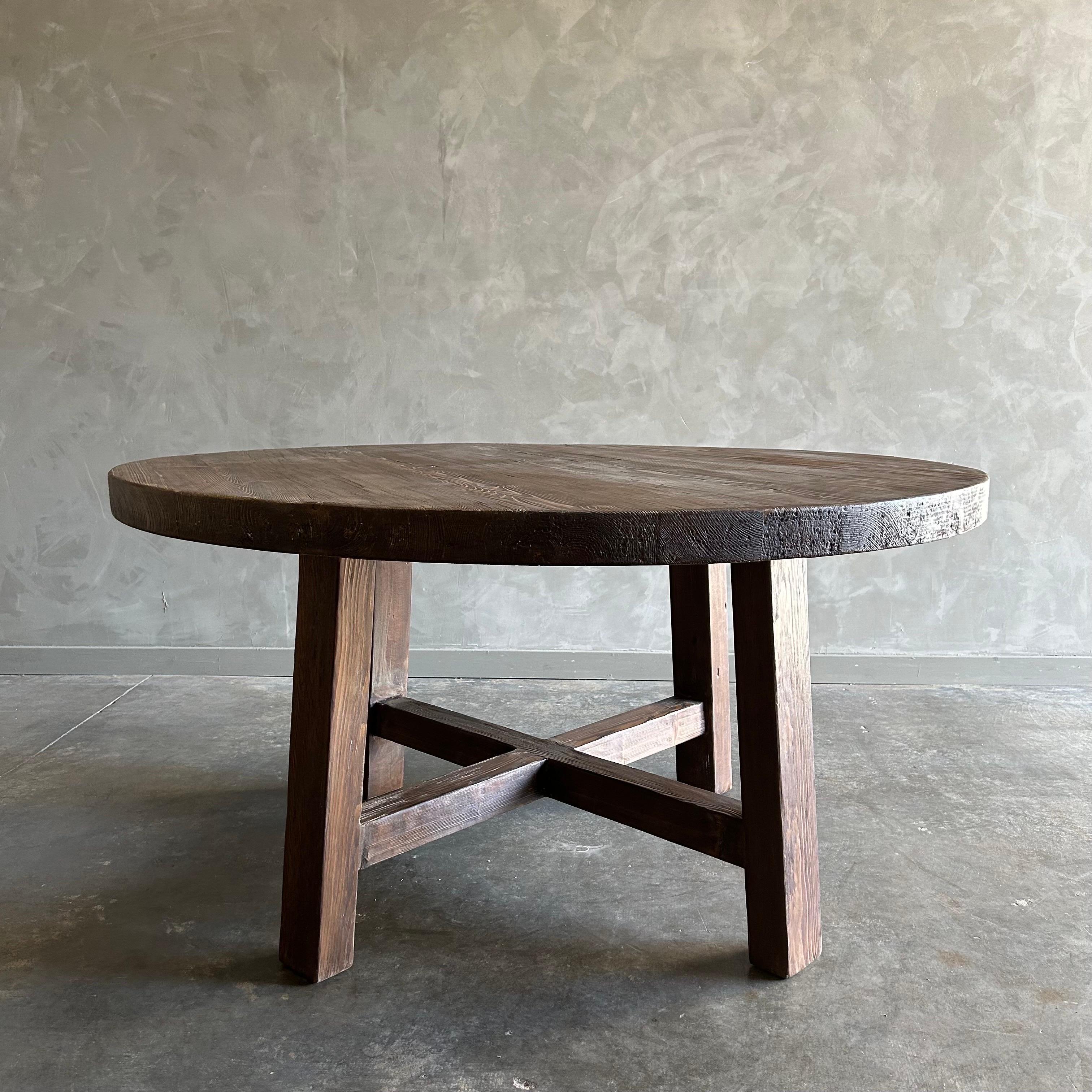 https://a.1stdibscdn.com/custom-made-reclaimed-elm-wood-round-dining-table-60-for-sale-picture-8/f_18223/f_408801521722522685223/mobilejpegupload_B0DEA28677544D77AA8271449BFD4834_master.jpg