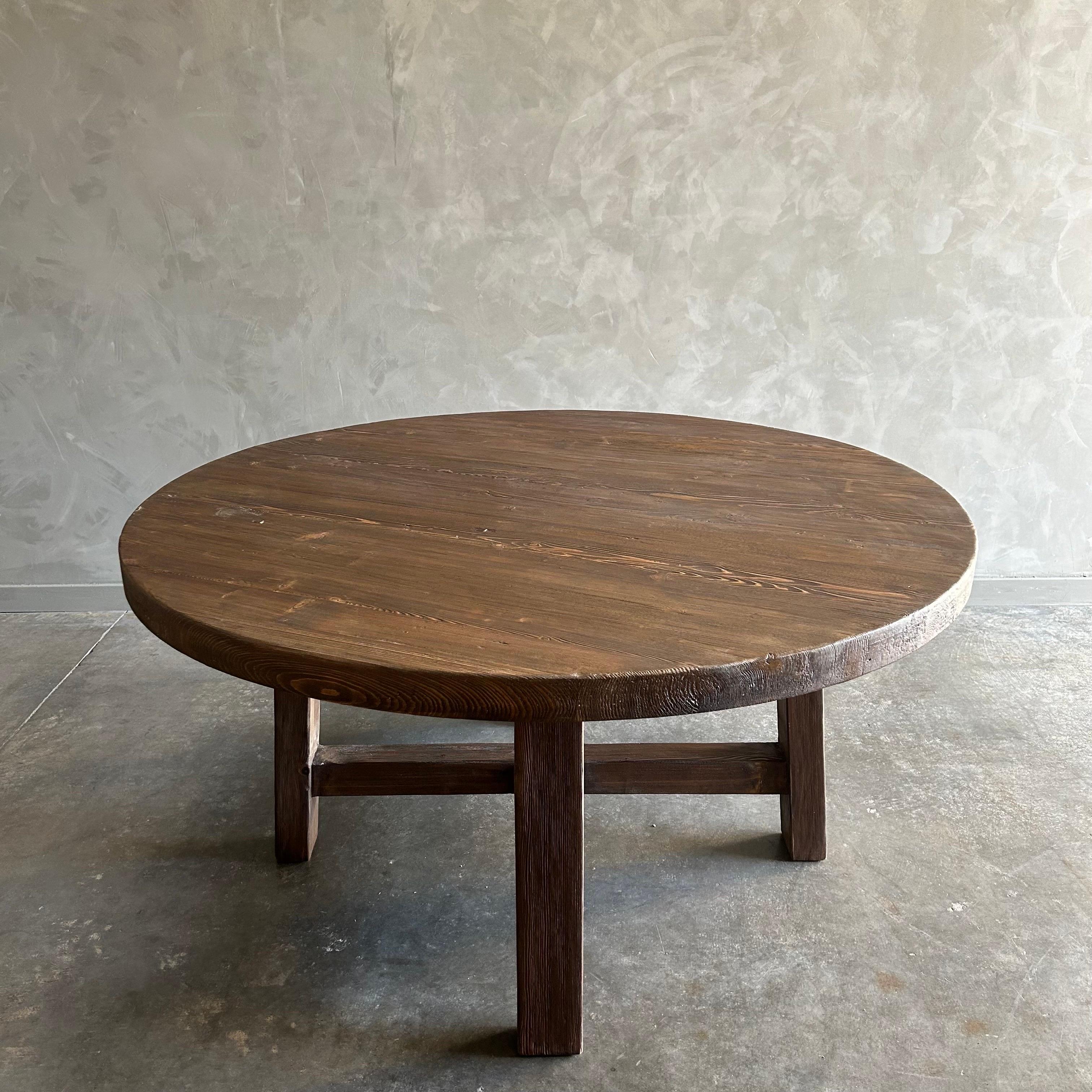 https://a.1stdibscdn.com/custom-made-reclaimed-elm-wood-round-dining-table-60-for-sale-picture-6/f_18223/f_408801521722522683375/mobilejpegupload_B14EBA45BDFD4E519CD87BB07CE043D1_master.jpg