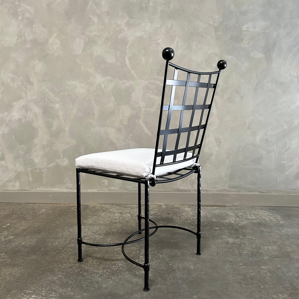 https://a.1stdibscdn.com/custom-made-outdoor-iron-dining-chair-with-sunbrella-cushion-for-sale-picture-9/f_18223/f_482916721768247965162/mobilejpegupload_B395856004624BDAA390BA4FC0E602A8_master.jpg
