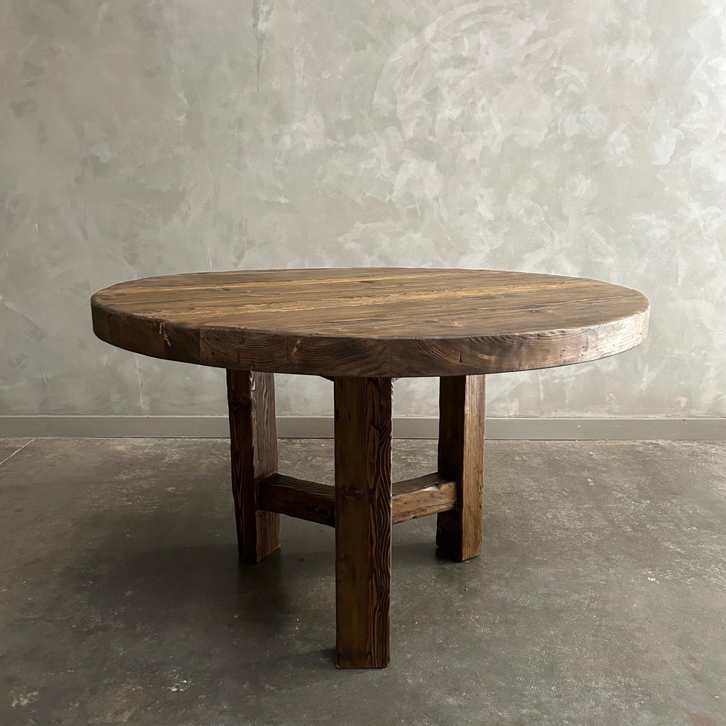 https://a.1stdibscdn.com/custom-reclaimed-elm-wood-dining-table-in-dark-finish-48-for-sale-picture-5/f_18223/f_440328921741893181362/mobilejpegupload_B3D21B445AFB4825A522467CD288ECAA_master.jpg