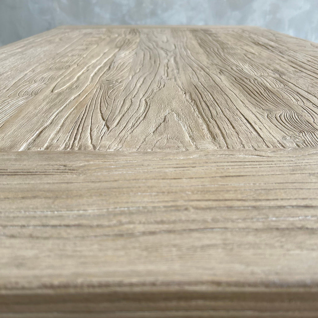 https://a.1stdibscdn.com/reclaimed-elm-wood-coffee-table-for-sale-picture-7/f_18223/f_492966321773945291765/mobilejpegupload_B55EEEF7E8054550B21242384288D71B_master.jpg