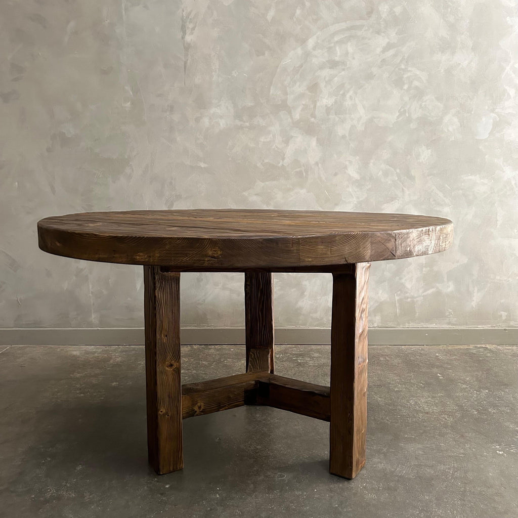 https://a.1stdibscdn.com/custom-reclaimed-elm-wood-dining-table-in-dark-finish-42-for-sale-picture-8/f_18223/f_469021221759435141496/mobilejpegupload_B8622A3BD787413FA80C500D1638988E_master.jpg
