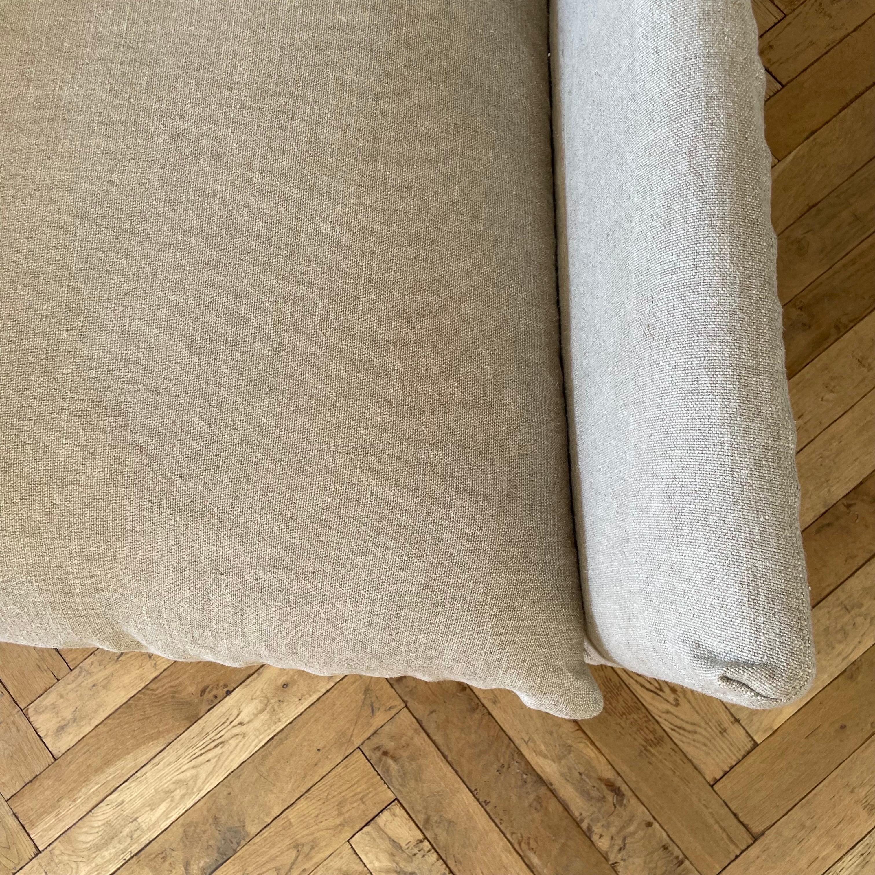 https://a.1stdibscdn.com/custom-swivel-chair-slip-covered-in-a-heavy-flax-stone-washed-linen-for-sale-picture-6/f_18223/1660770715517/mobilejpegupload_BDC2F704FE8A4074ADC25AACE51C3A0D_master.jpg