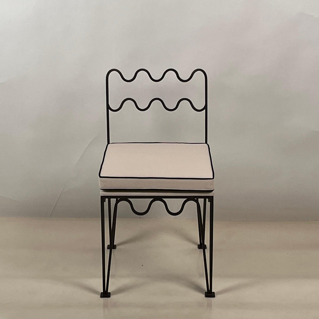 https://a.1stdibscdn.com/pair-of-undulating-meandre-chairs-by-design-freres-for-sale-picture-6/f_8184/1682878262733/mobilejpegupload_C1442577FE5B457FAE4E8F8716E942F2_master.jpg