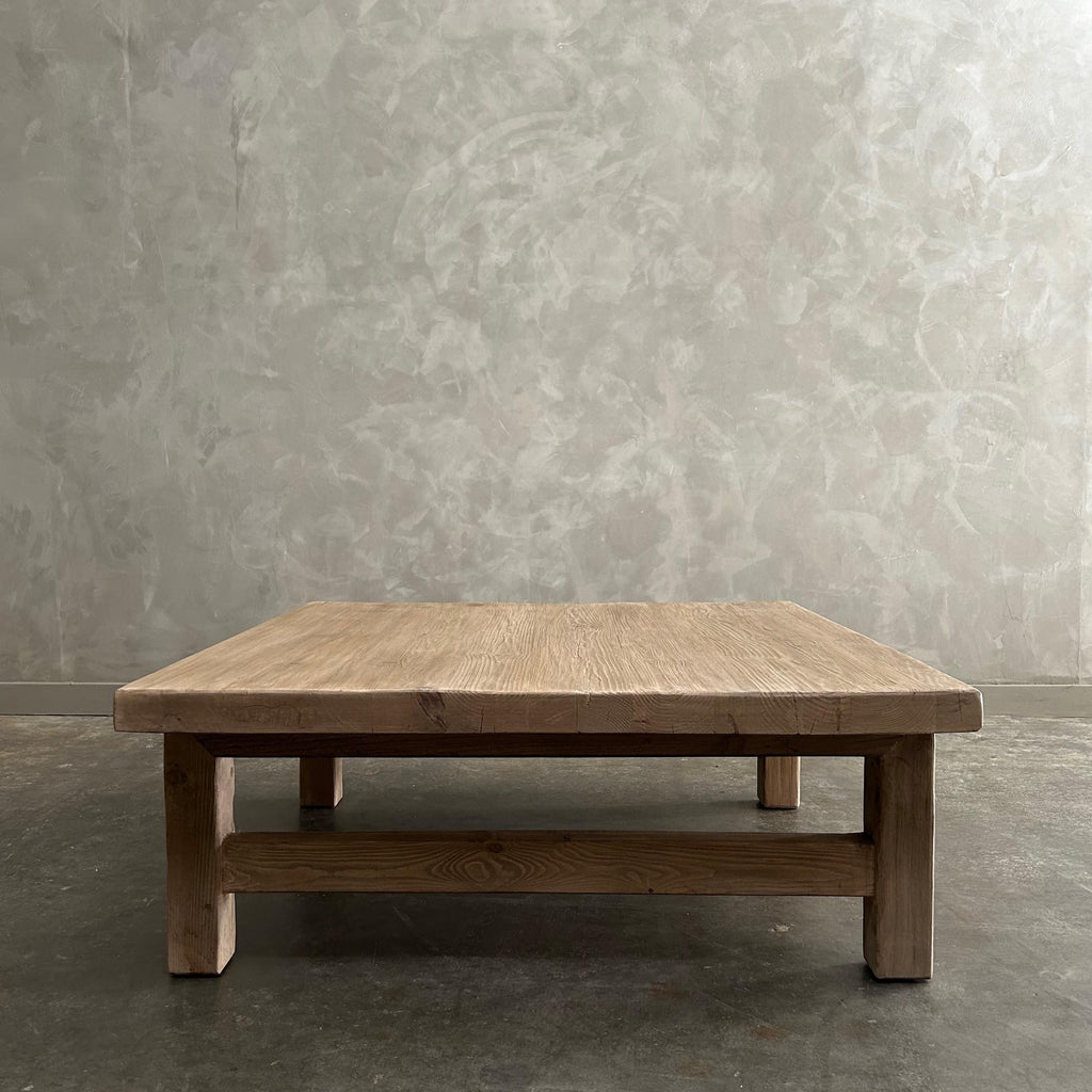 https://a.1stdibscdn.com/custom-made-reclaimed-elm-wood-square-coffee-table-for-sale-picture-7/f_18223/f_468873321759347999638/mobilejpegupload_C934AA0B4A934C098E243A51A3B29965_master.jpg