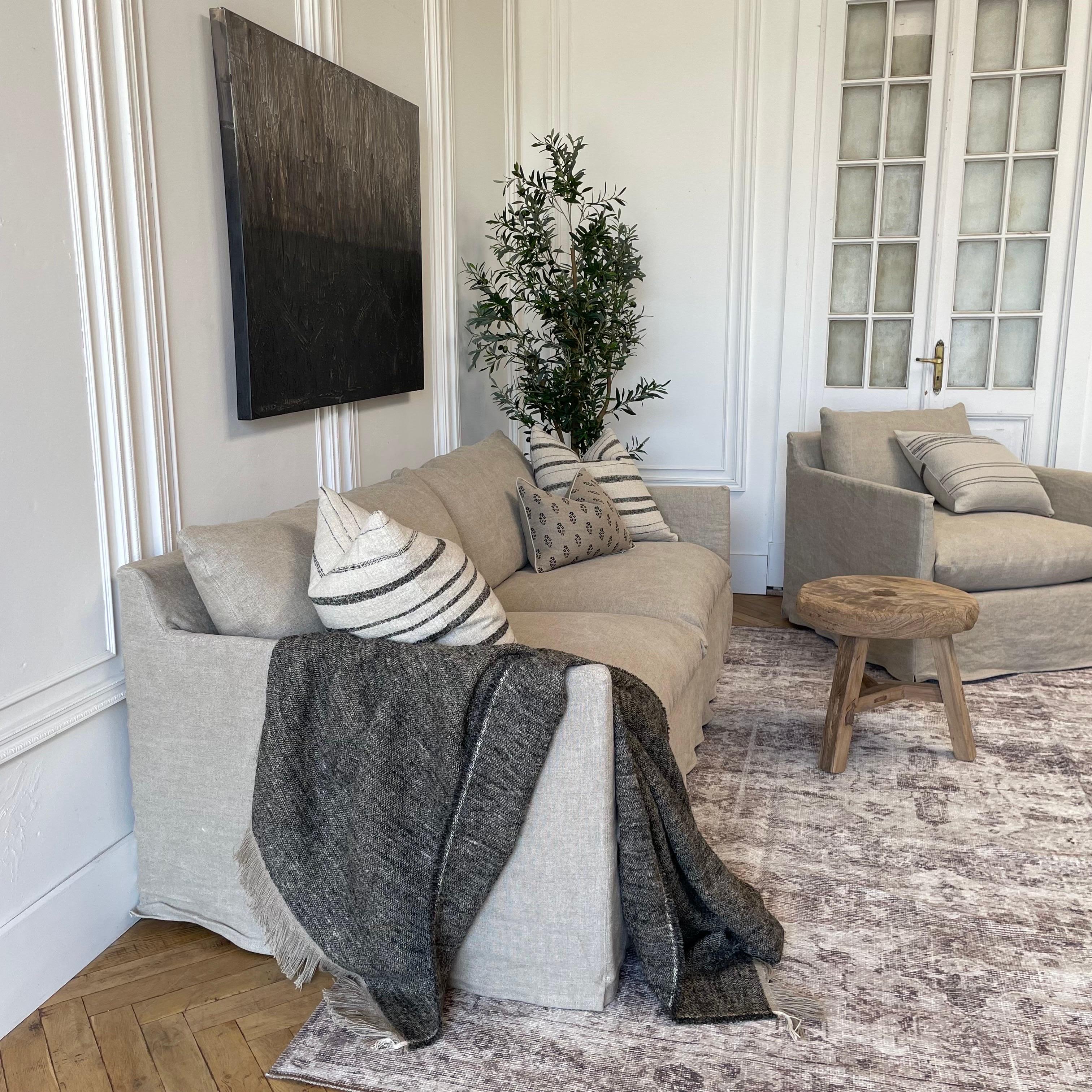 https://a.1stdibscdn.com/new-custom-stone-washed-irish-linen-slip-covered-sofa-with-down-alt-cushions-for-sale-picture-8/f_18223/1669674804025/mobilejpegupload_CB38B396AD6F45A79B11DEF970977321_master.jpg
