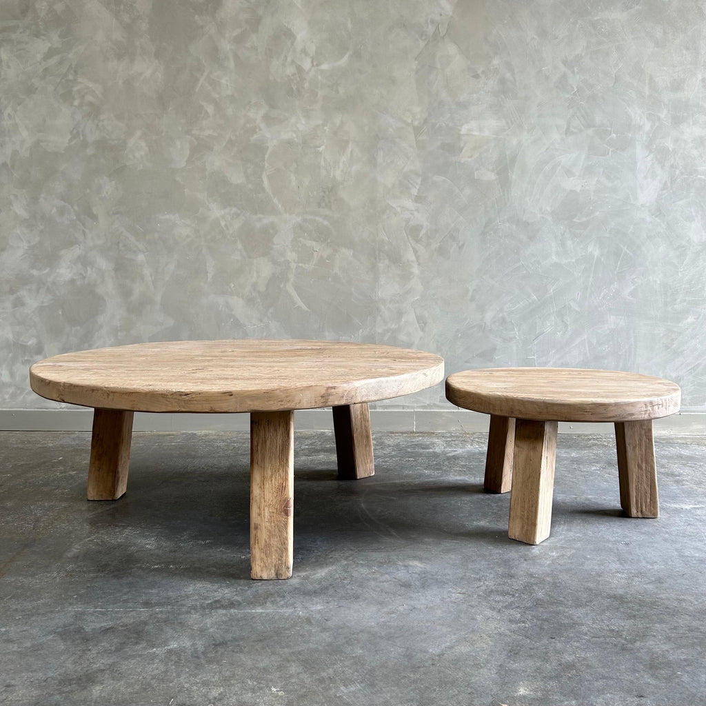 https://a.1stdibscdn.com/solid-round-reclaimed-elm-wood-2-piece-nesting-coffee-table-set-for-sale-picture-4/f_18223/1686799736569/mobilejpegupload_CF7AB90CC1434D11B00F7C8C824BC23E_master.jpg