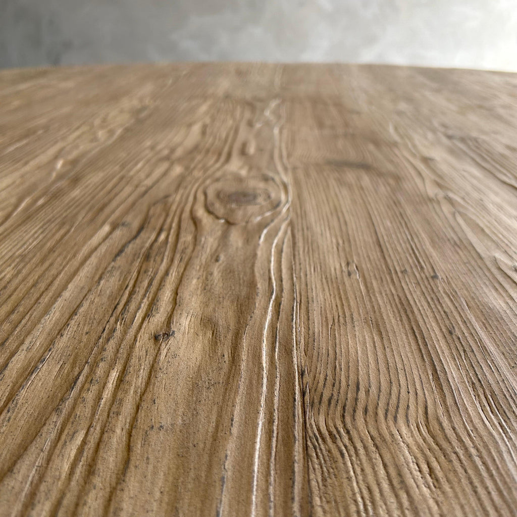 https://a.1stdibscdn.com/reclaimed-wood-dining-table-in-natural-wood-finish-72-for-sale-picture-9/f_18223/f_481700421767393415778/mobilejpegupload_D0E7991CD32B43BC8507697617FCEC5C_master.jpg