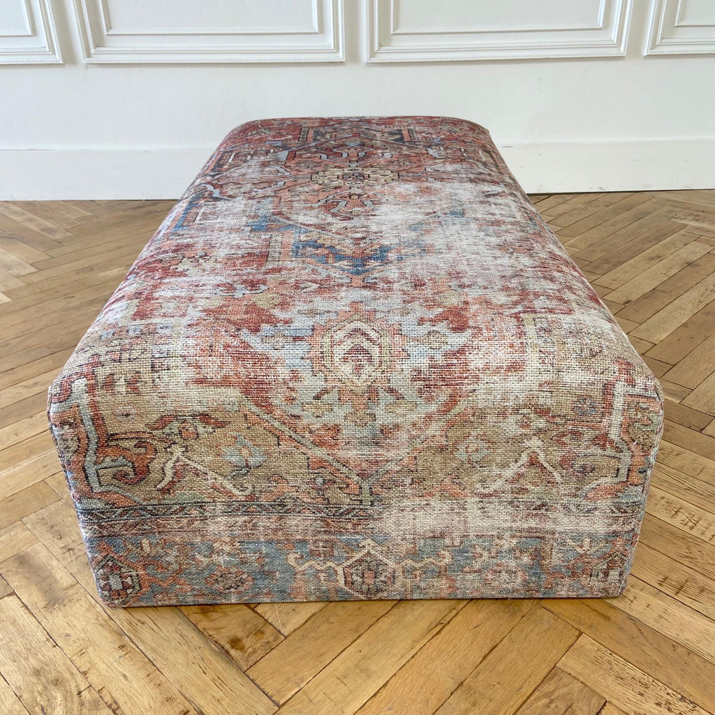 https://a.1stdibscdn.com/custom-made-cube-style-rug-cocktail-ottoman-for-sale-picture-9/f_18223/1647468607502/mobilejpegupload_D1BFAA14BC9040BAAC3C91851335E2F7_master.jpg