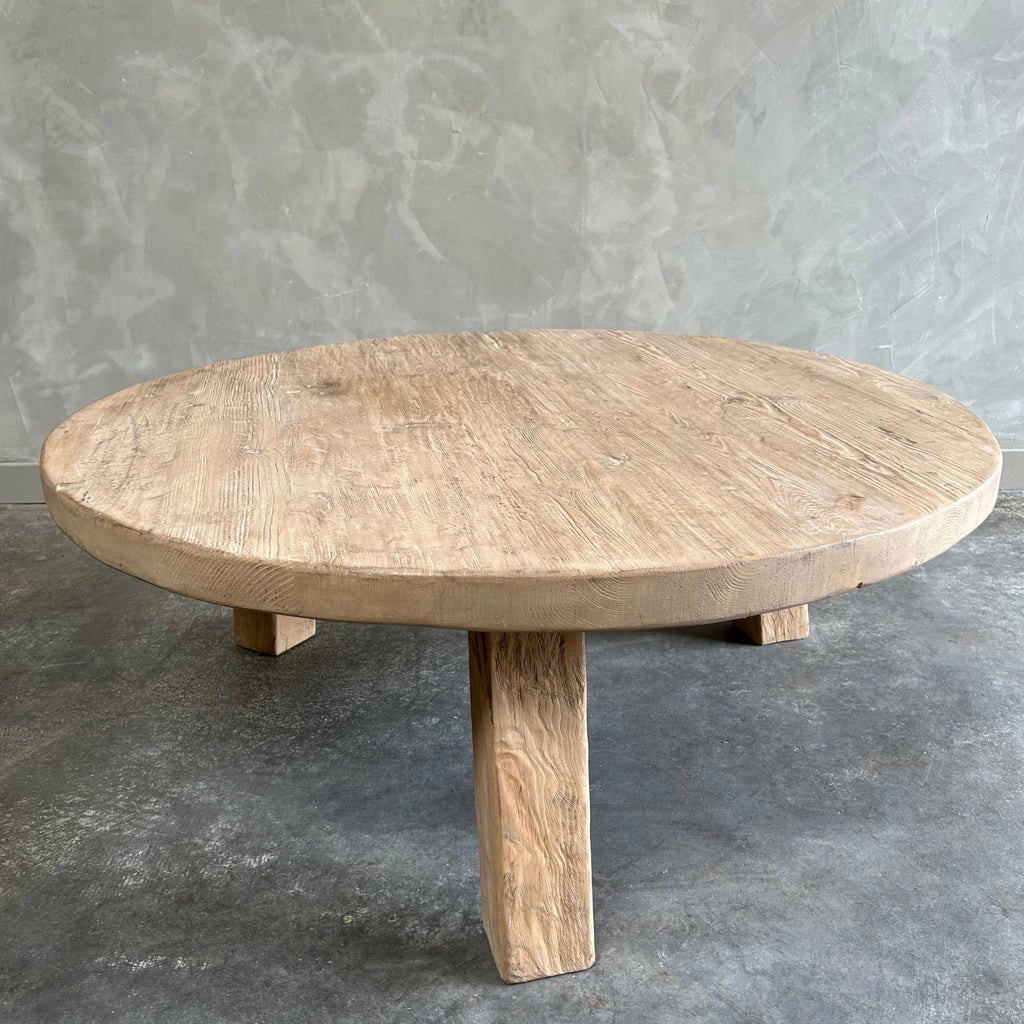 https://a.1stdibscdn.com/custom-round-luna-reclaimed-wood-coffee-table-for-sale-picture-4/f_18223/f_429880221735855352362/mobilejpegupload_D9BD96B12F6944DF87D7221674242830_master.jpg