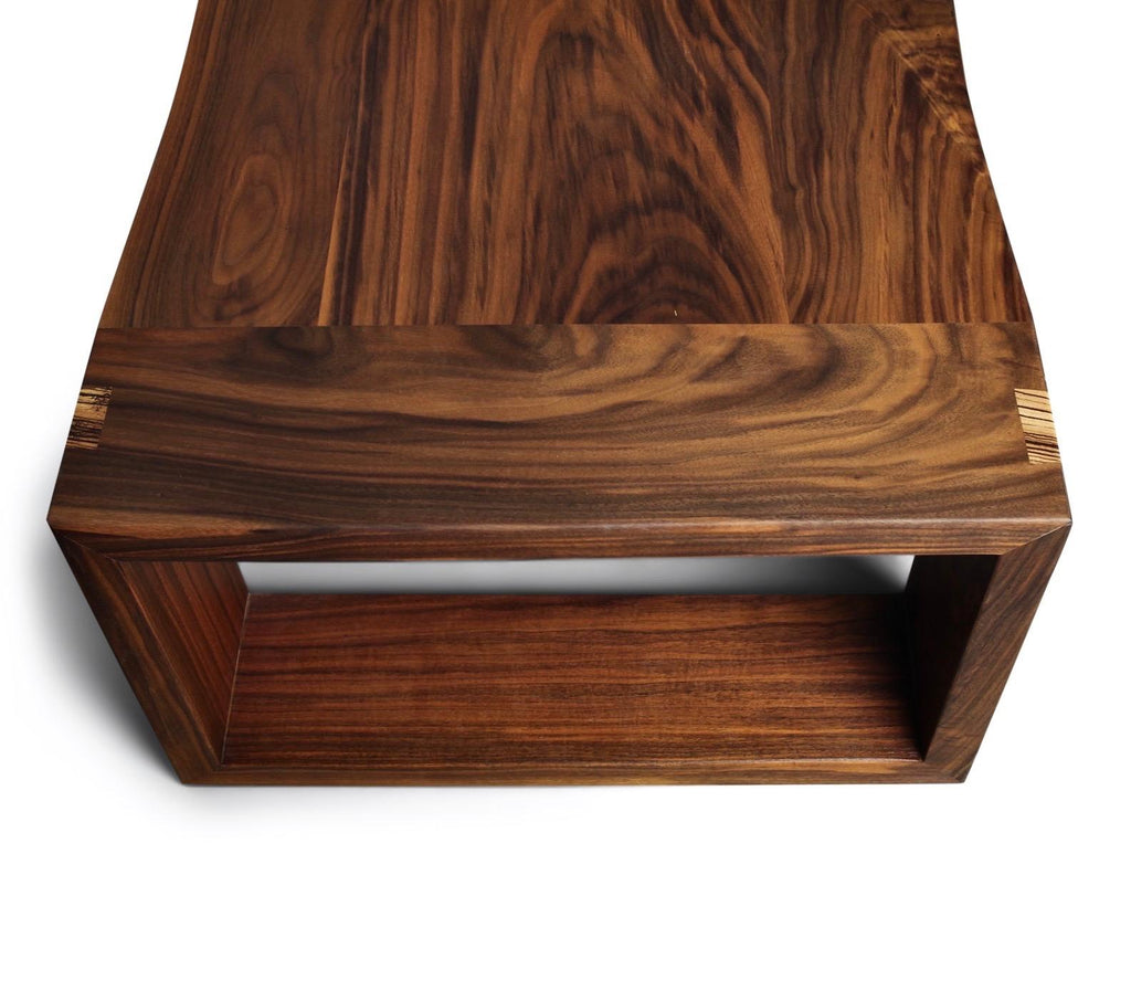 https://a.1stdibscdn.com/black-walnut-coffee-table-natural-edge-detail-in-stock-for-sale-picture-3/f_51472/1578326885164/mobilejpegupload_D9F8DC9FCDAF47019602EE478DDEB943_master.jpg