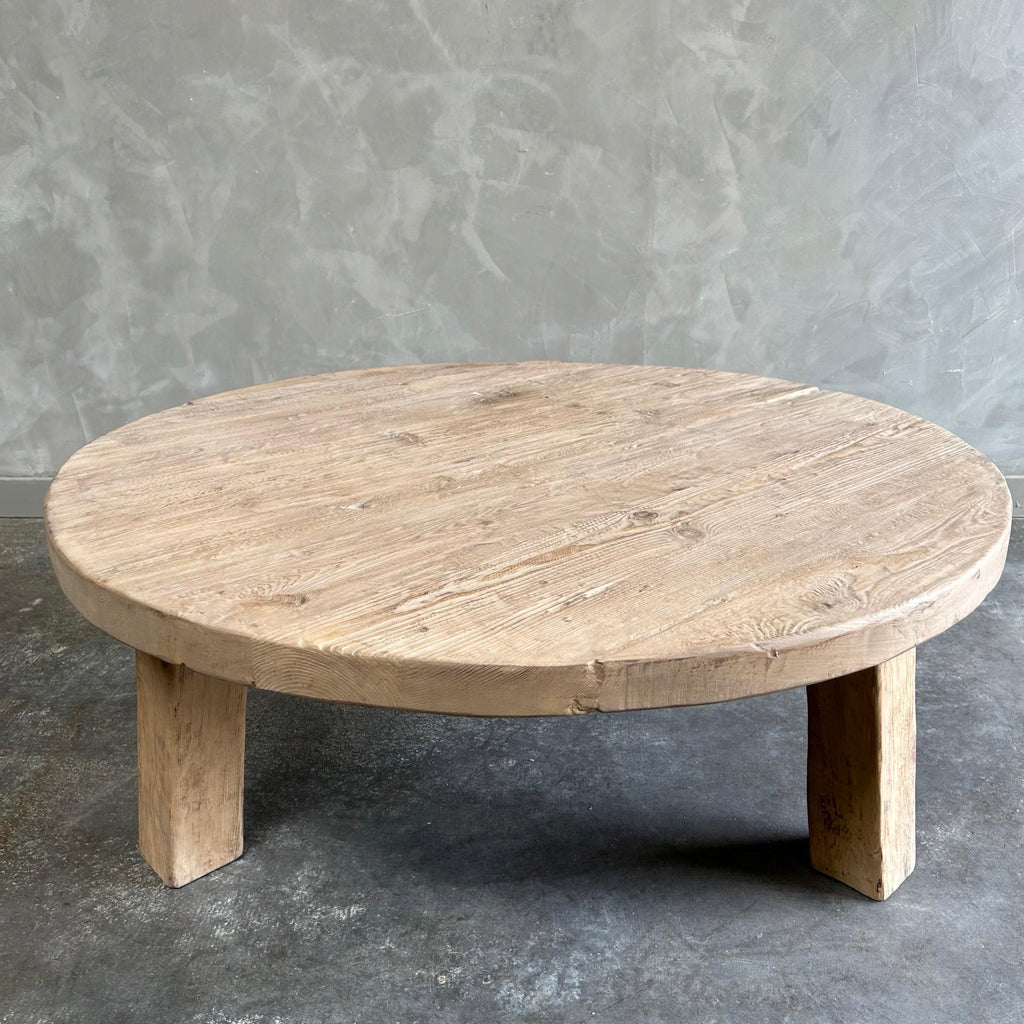 https://a.1stdibscdn.com/custom-round-luna-reclaimed-wood-coffee-table-for-sale-picture-5/f_18223/f_429880221735855352976/mobilejpegupload_E0FE8B45B2A947AD9767858A833082B8_master.jpg