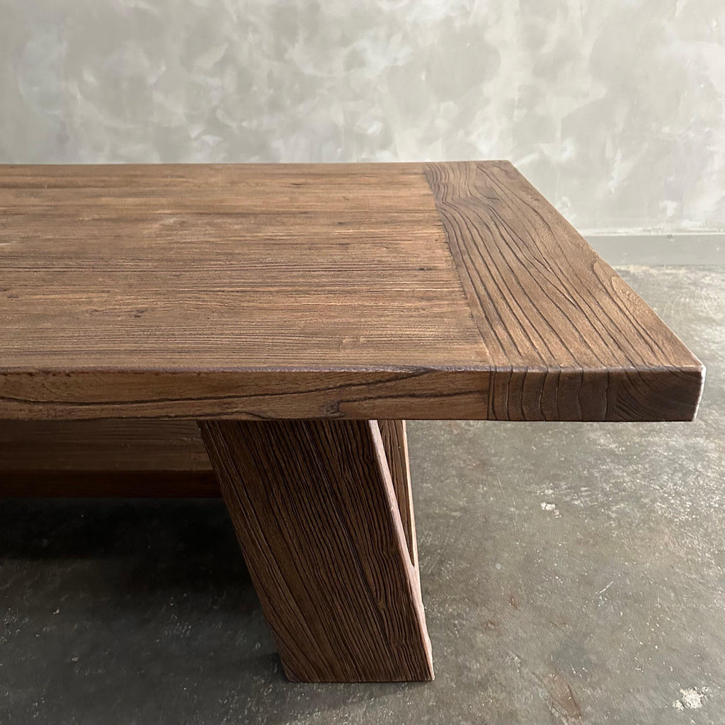 https://a.1stdibscdn.com/reclaimed-elm-wood-coffee-table-in-walnut-finish-for-sale-picture-6/f_18223/f_468886121759354745599/mobilejpegupload_E21C534E44814825872A87250F67035A_master.jpg