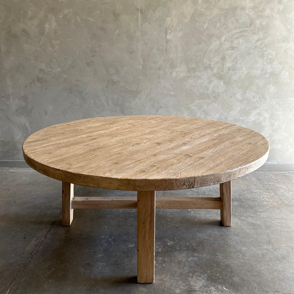 https://a.1stdibscdn.com/reclaimed-wood-dining-table-in-natural-wood-finish-72-for-sale-picture-6/f_18223/f_481700421767393413730/mobilejpegupload_EA63214AF3534A44806D593EA2DA5549_master.jpg