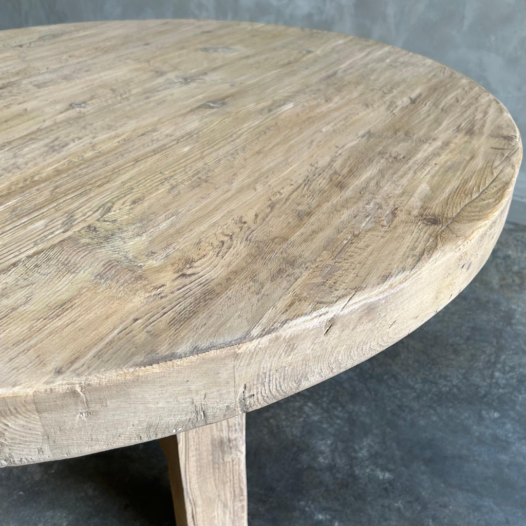 https://a.1stdibscdn.com/custom-made-42-round-elm-wood-dining-table-for-sale-picture-9/f_18223/f_469020021759434833727/mobilejpegupload_EBFCA4266EDD4334B7161C7FE48F6887_master.jpg