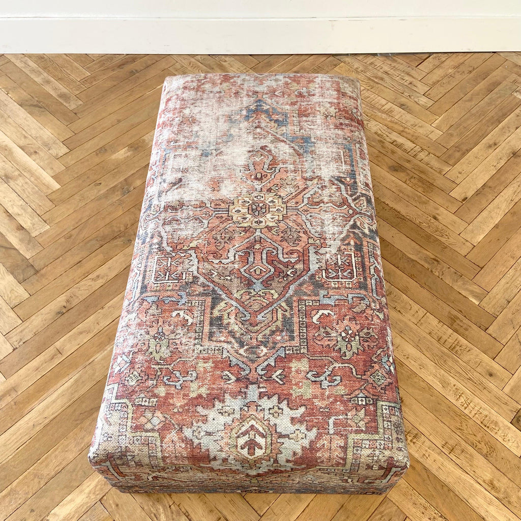 https://a.1stdibscdn.com/custom-made-cube-style-rug-cocktail-ottoman-for-sale-picture-4/f_18223/1647468583213/mobilejpegupload_F2CD9BEDA0654D84870E12BC282C1E1E_master.jpg